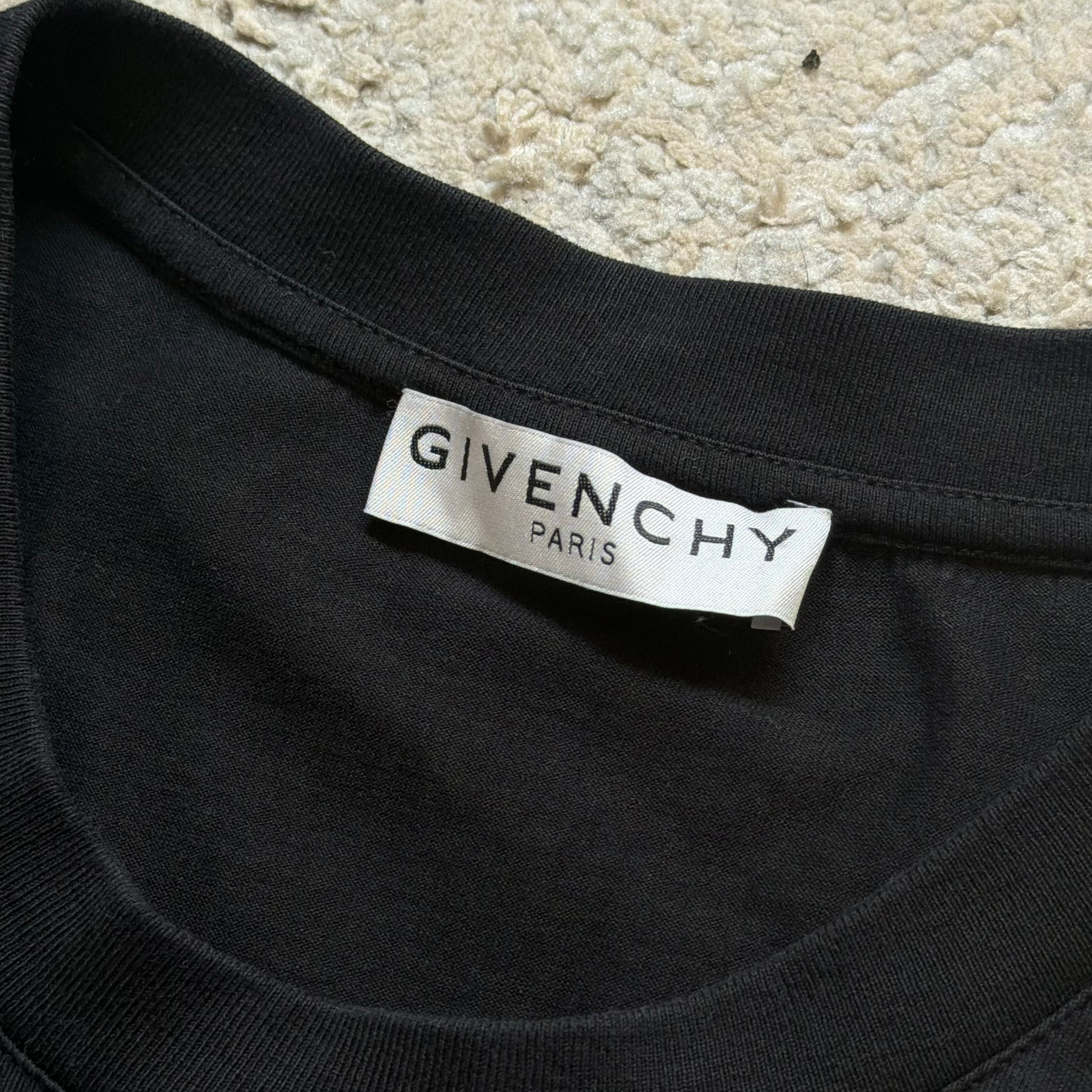 Givenchy Graphic Black T-Shirt - L/XL 22.5’’