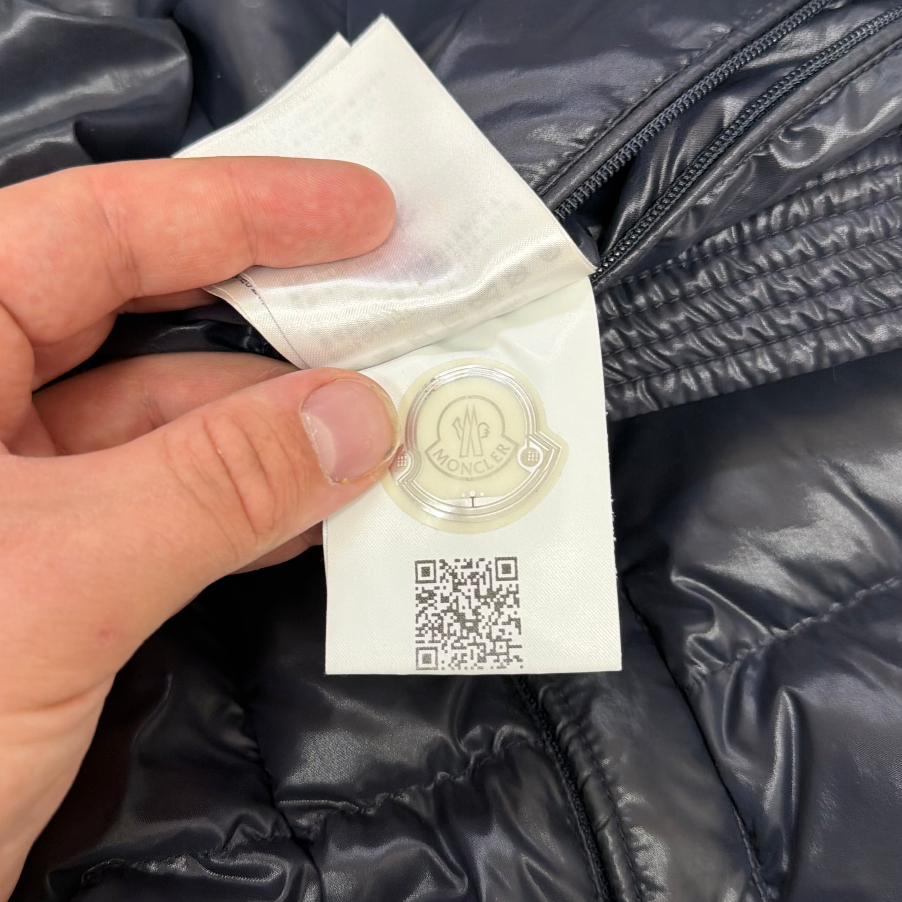 Moncler Parpaillon Navy Gilet - Small (2)