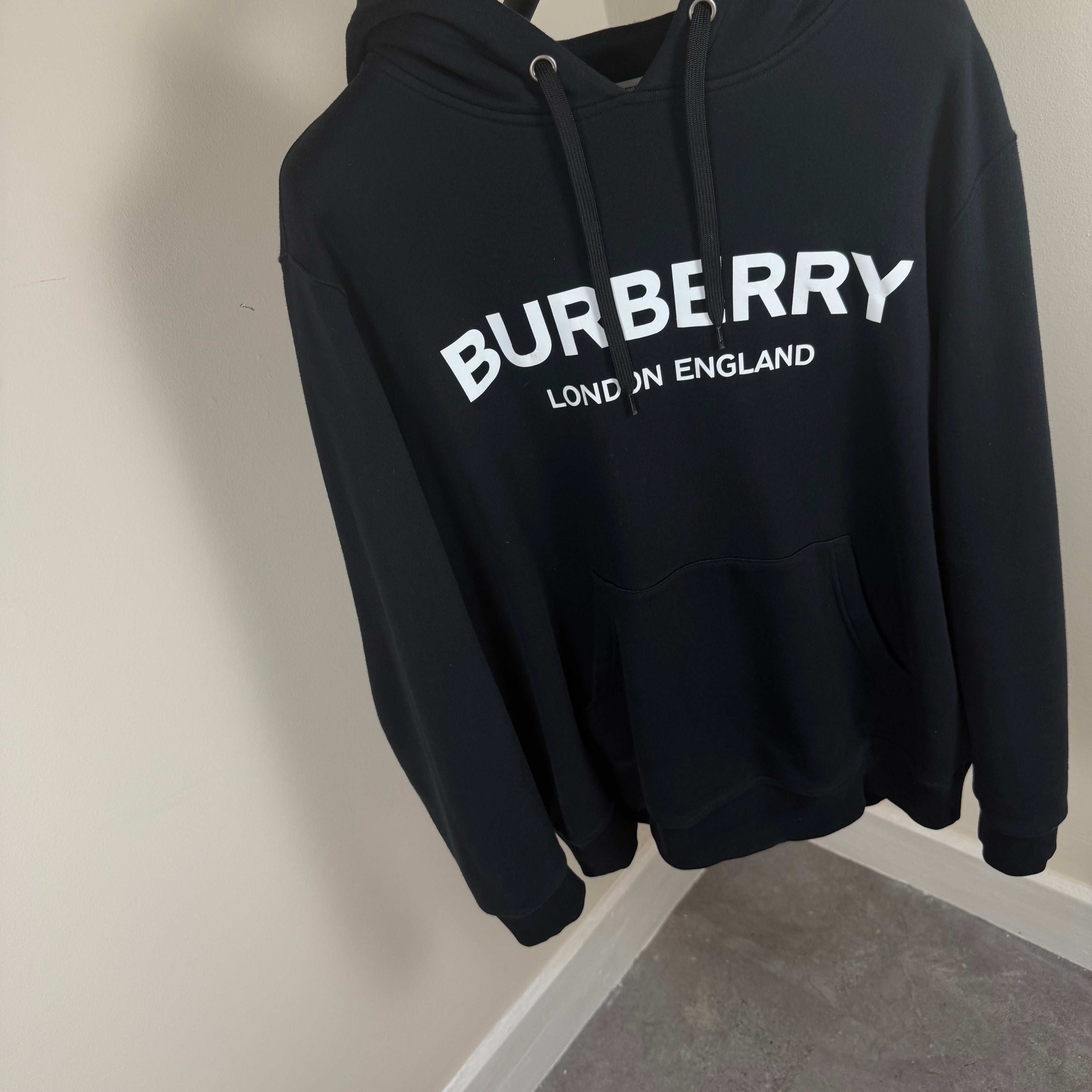 Burberry Black Pullover Hoodie - XL 25.5’’