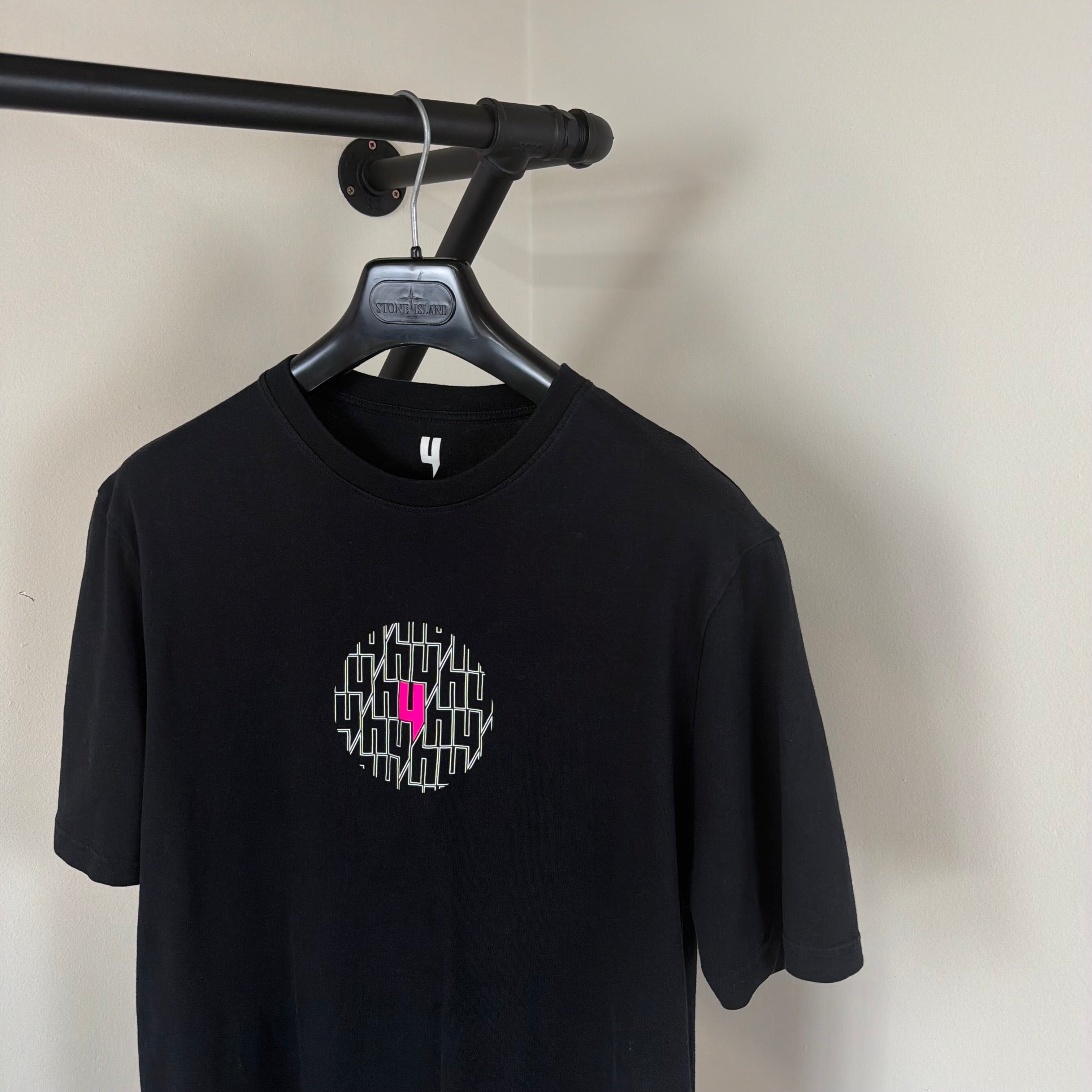 Yelir World Circle Y T-Shirt - XL 22’’