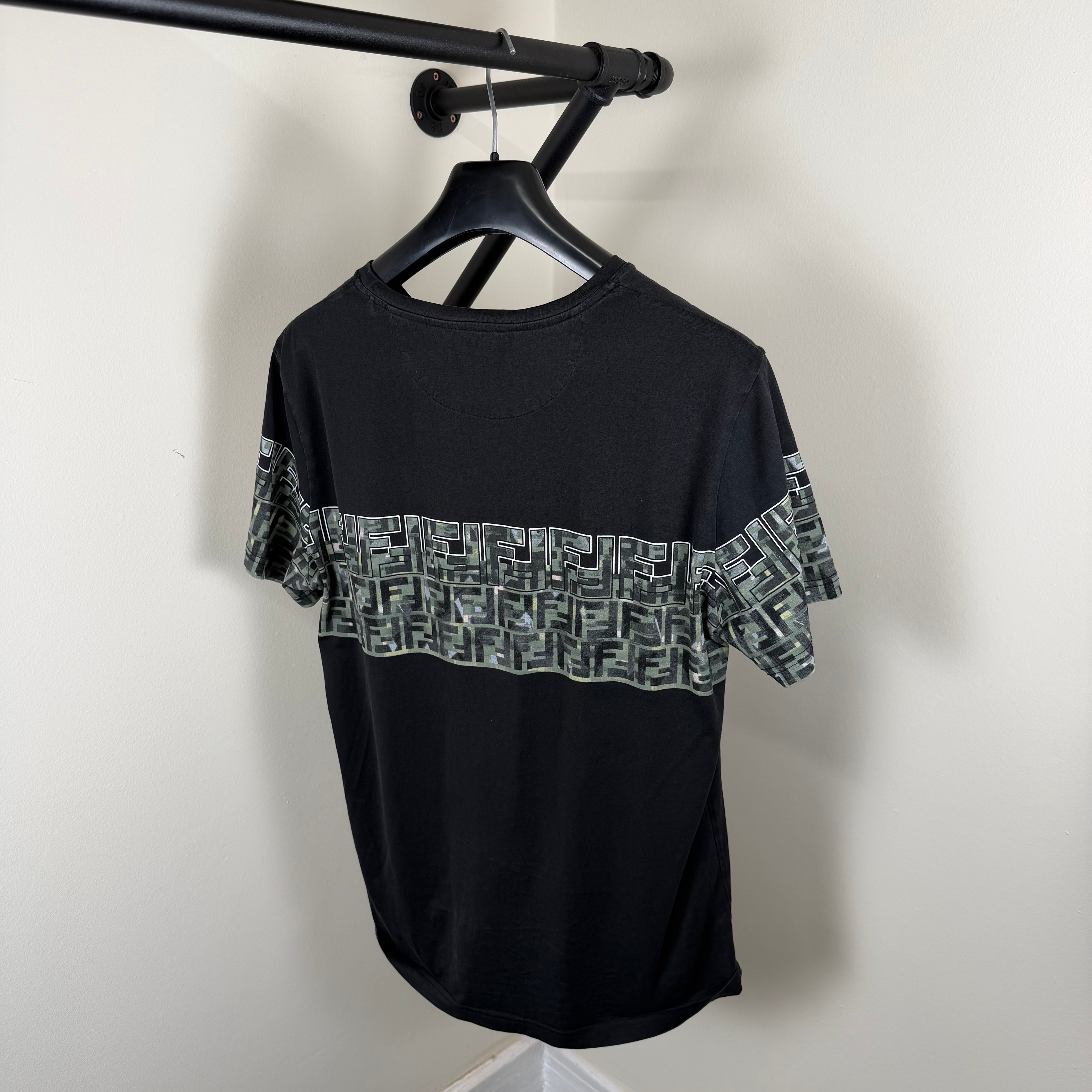 Fendi Camo T-Shirt - Medium 21’’