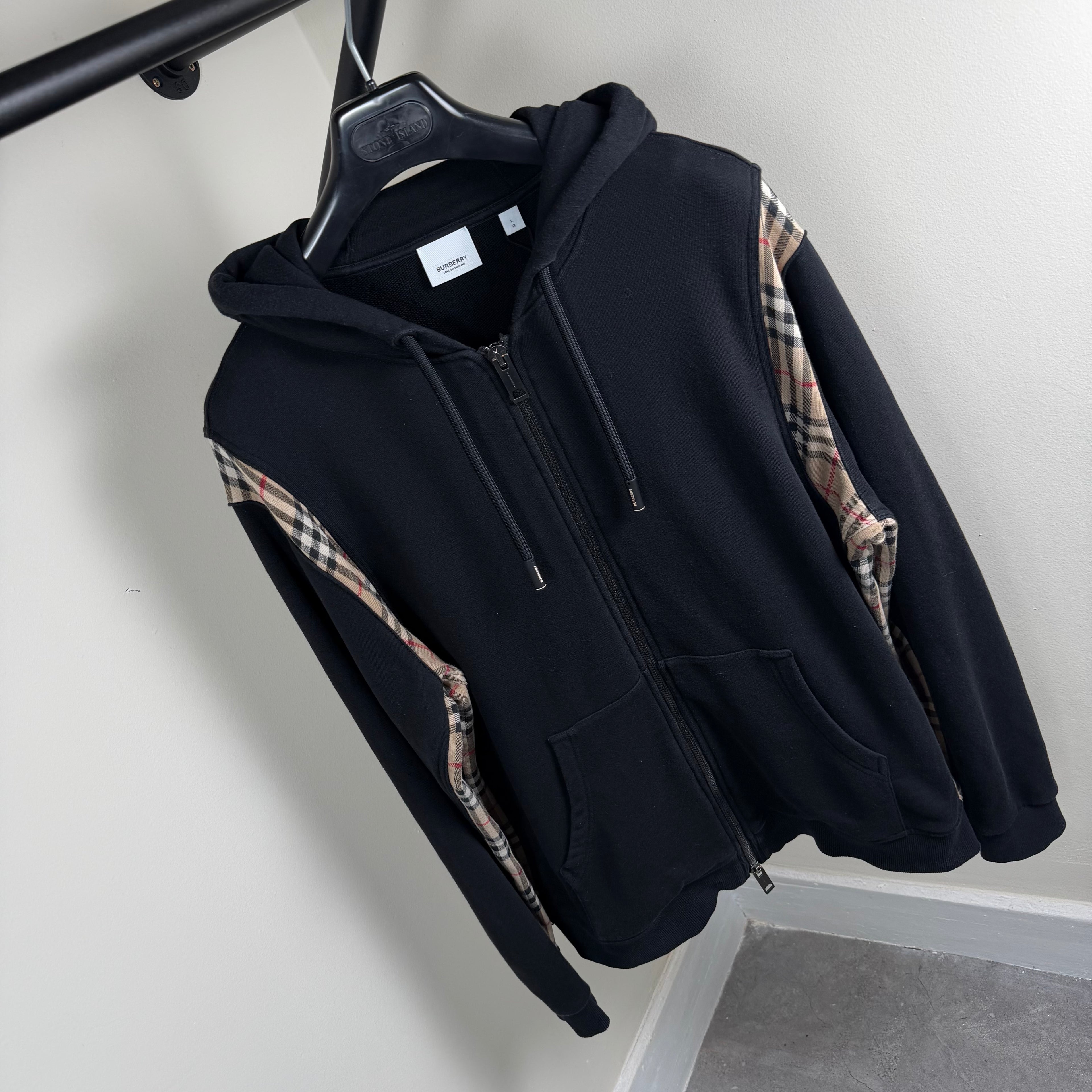 Burberry Black Check Print Zip Up Hoodie - L/XL 22.5’’