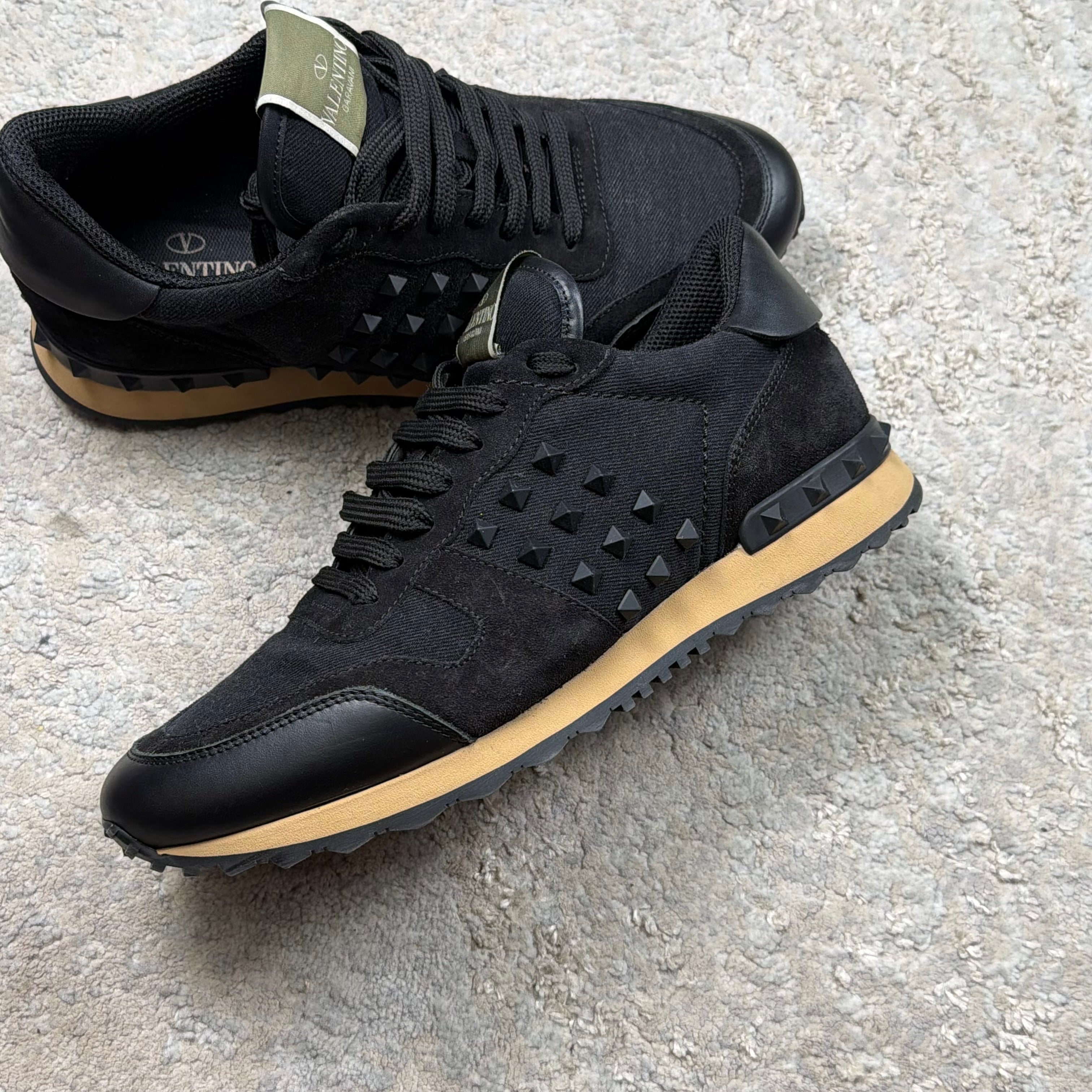 Valentino Garavani RockStud Black Trainer’s - 8UK