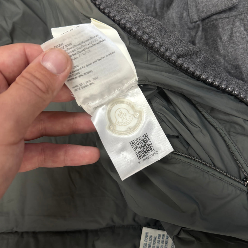 Moncler Montgenevre Grey Wool Puffer Jacket - 4 (Large 23.5’’)