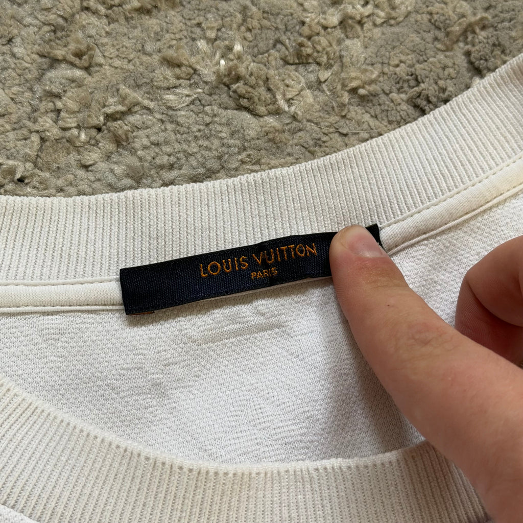 Louis Vuitton White Monogram Pocket T-Shirt - Large 23’’