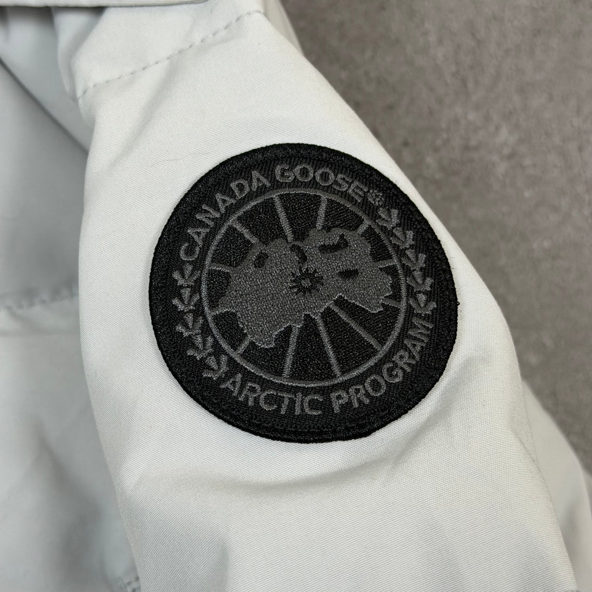 Canada Goose Wyndham Parka Black Badge Silverbirch - Small 21’’