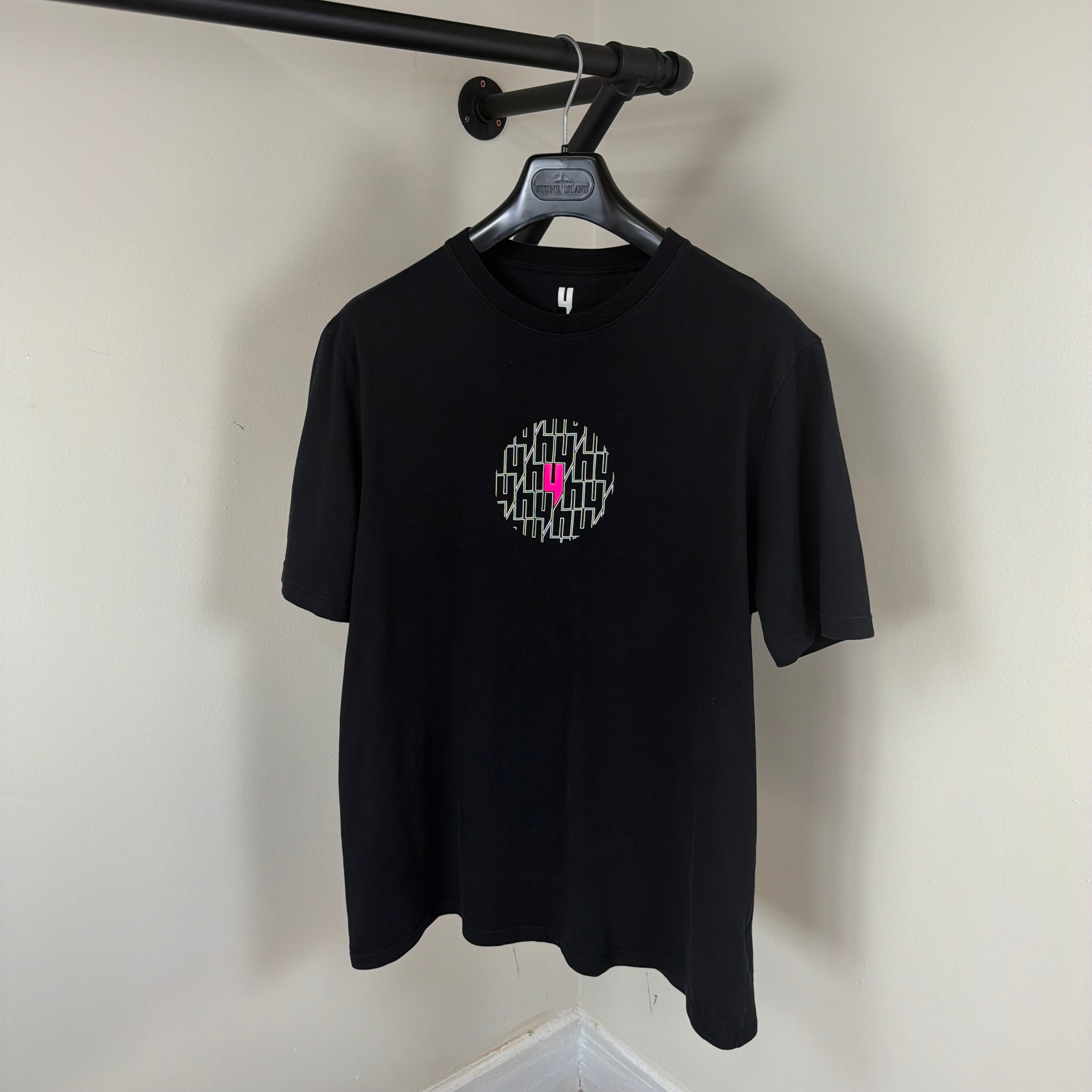Yelir World Circle Y T-Shirt - XL 22’’