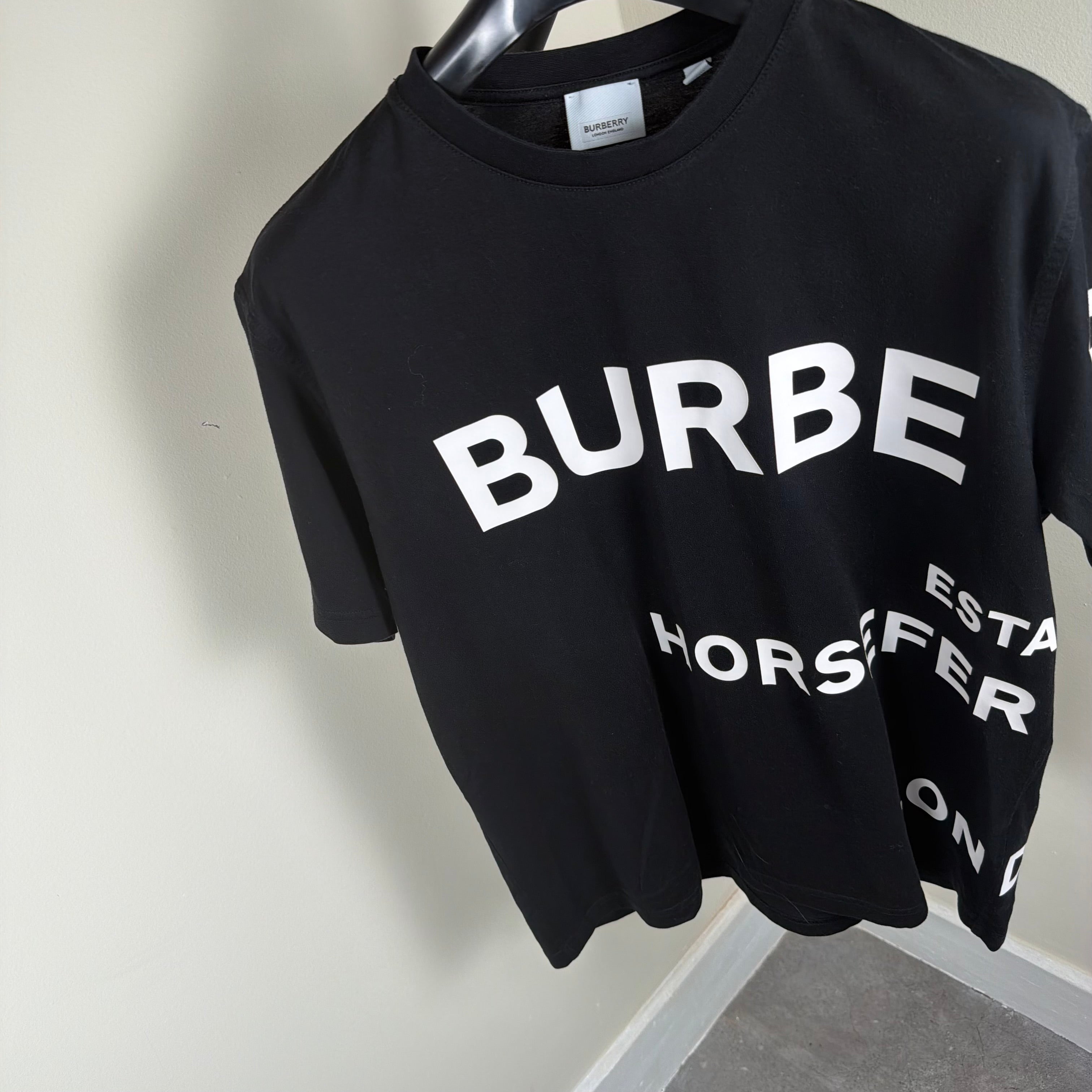 Burberry Horseferry Black Print T-Shirt -  Medium 21.5’’
