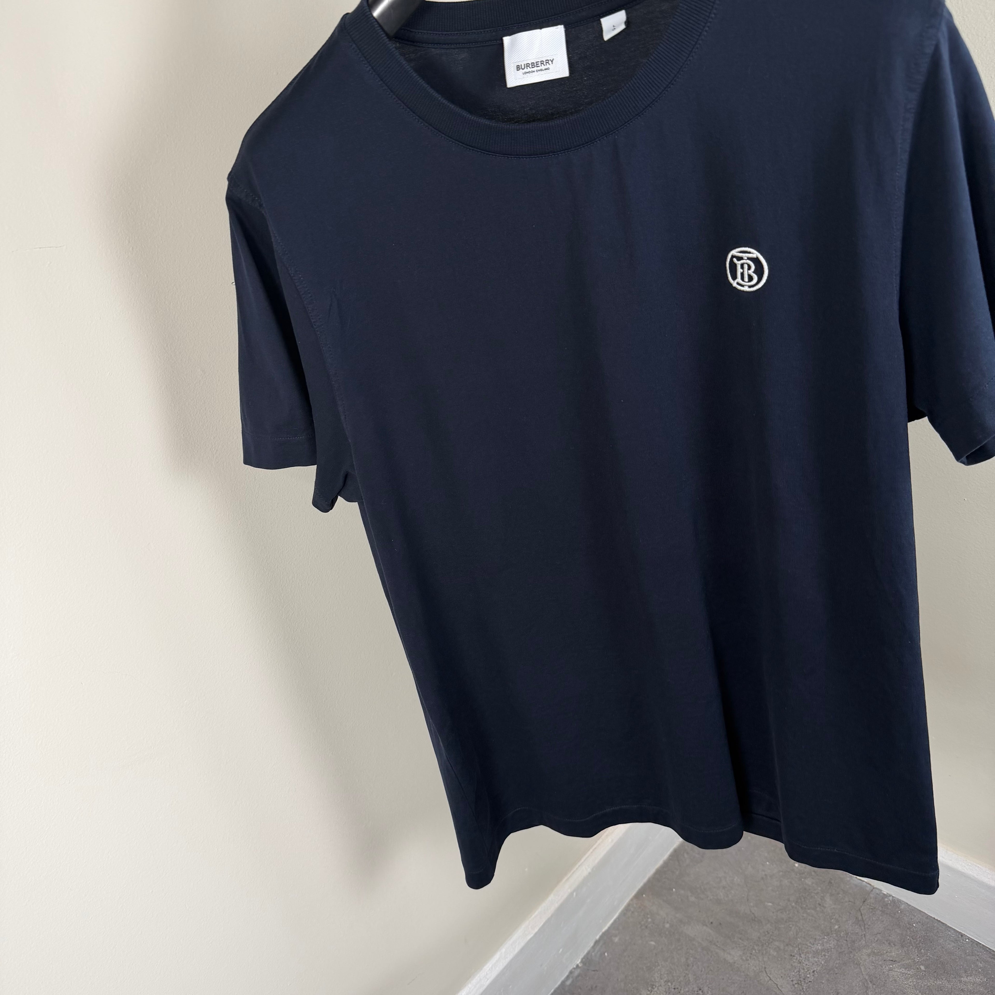 Burberry B logo Navy T-Shirt - Medium 20’’