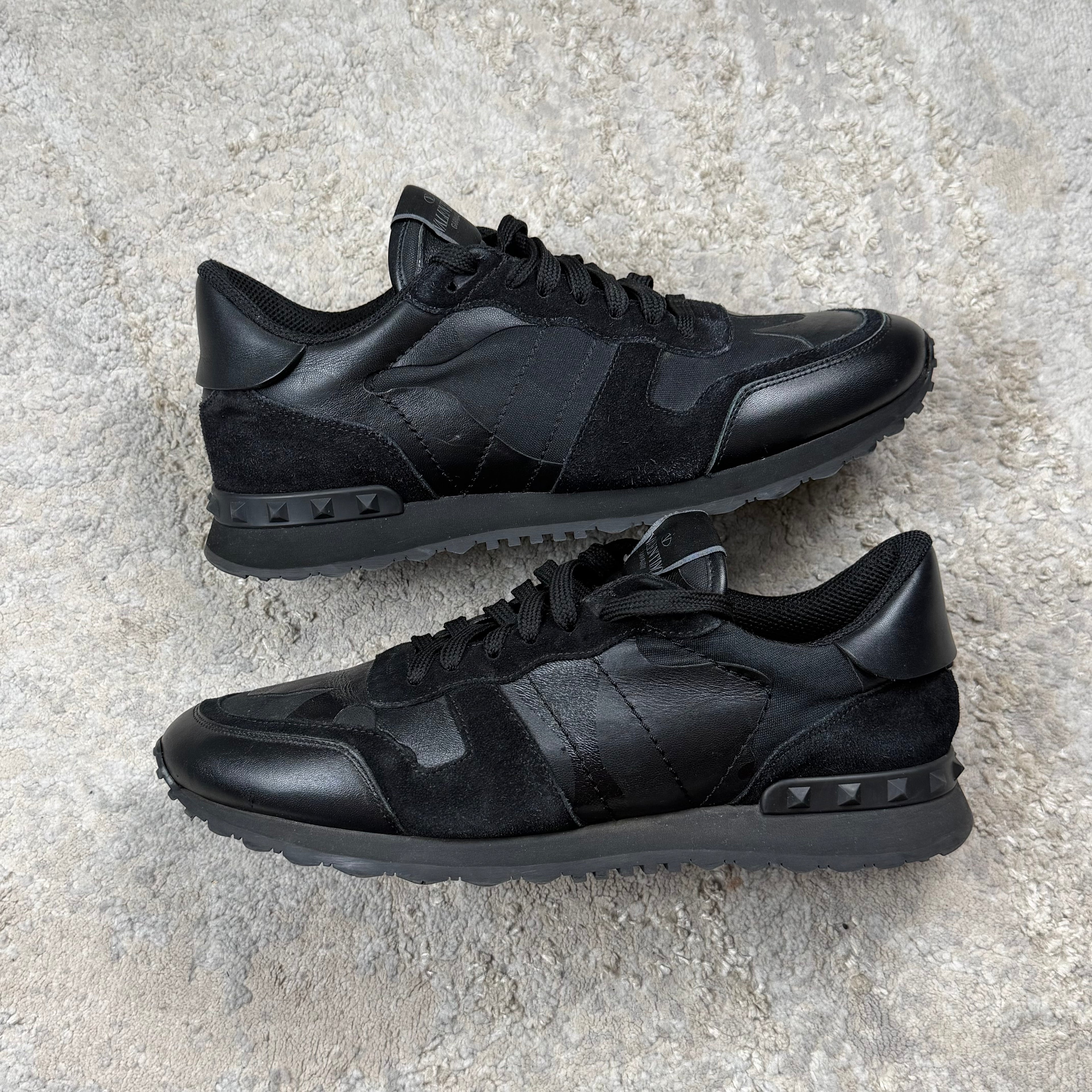 Valentino Garavani Triple Black Rockrunner Trainer’s - 8UK
