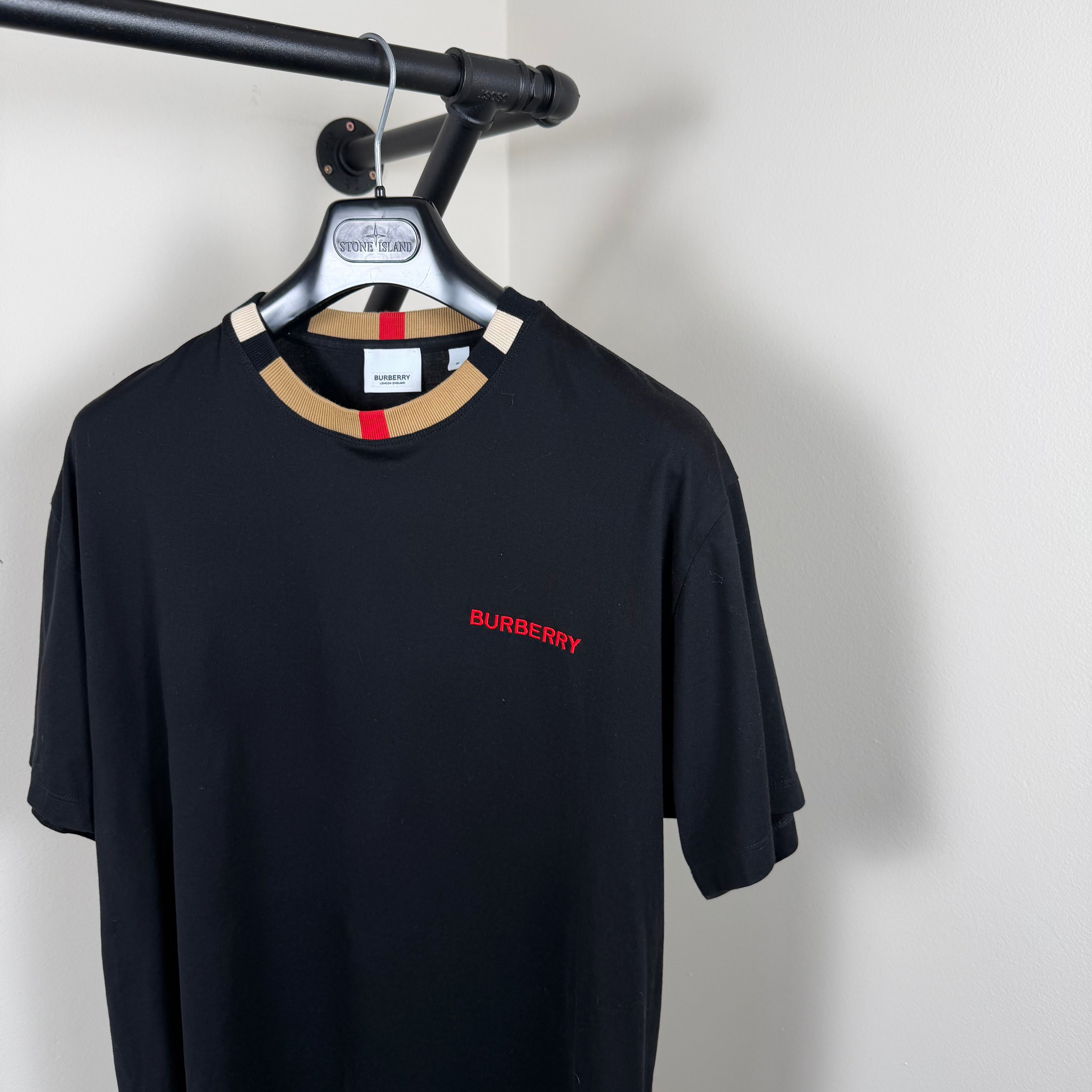 Burberry Check Black T-Shirt - Large 24’’