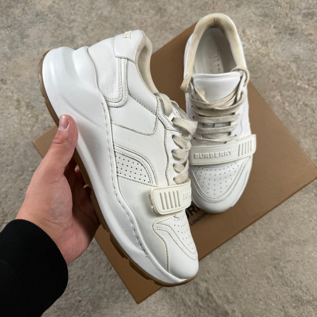 Burberry White Ramsey - UK8
