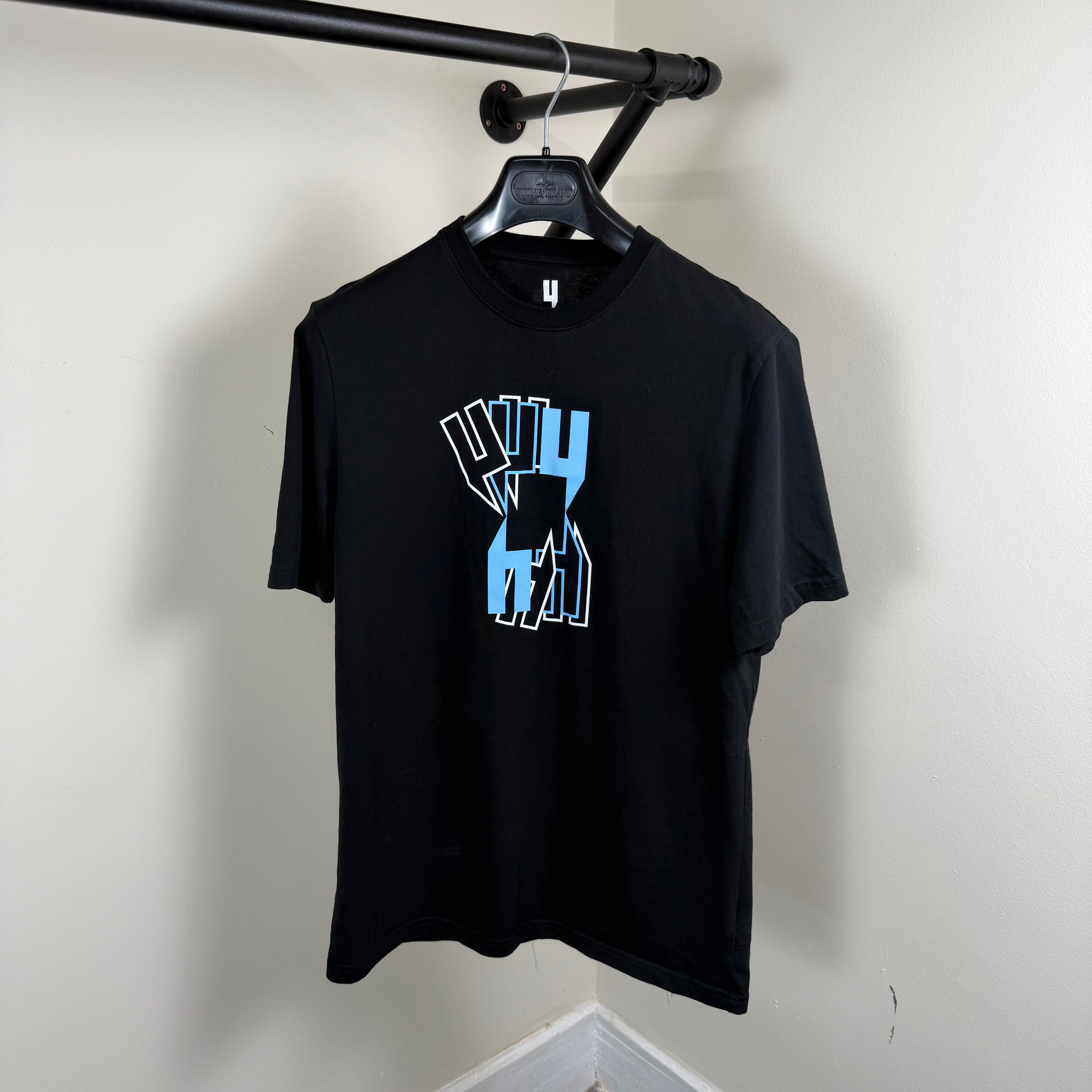 YELIR World 8Y Black T-Shirt - Medium 19.5’’