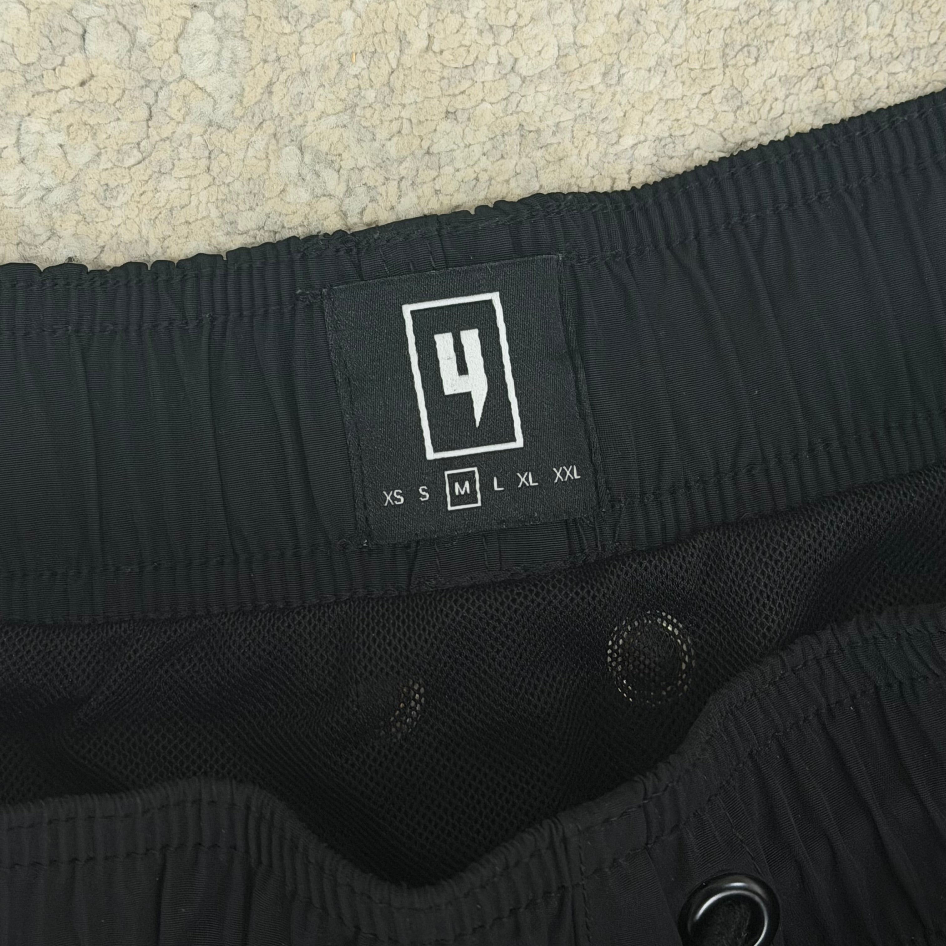 YELIR World Crumble Y Swimming Shorts - Medium