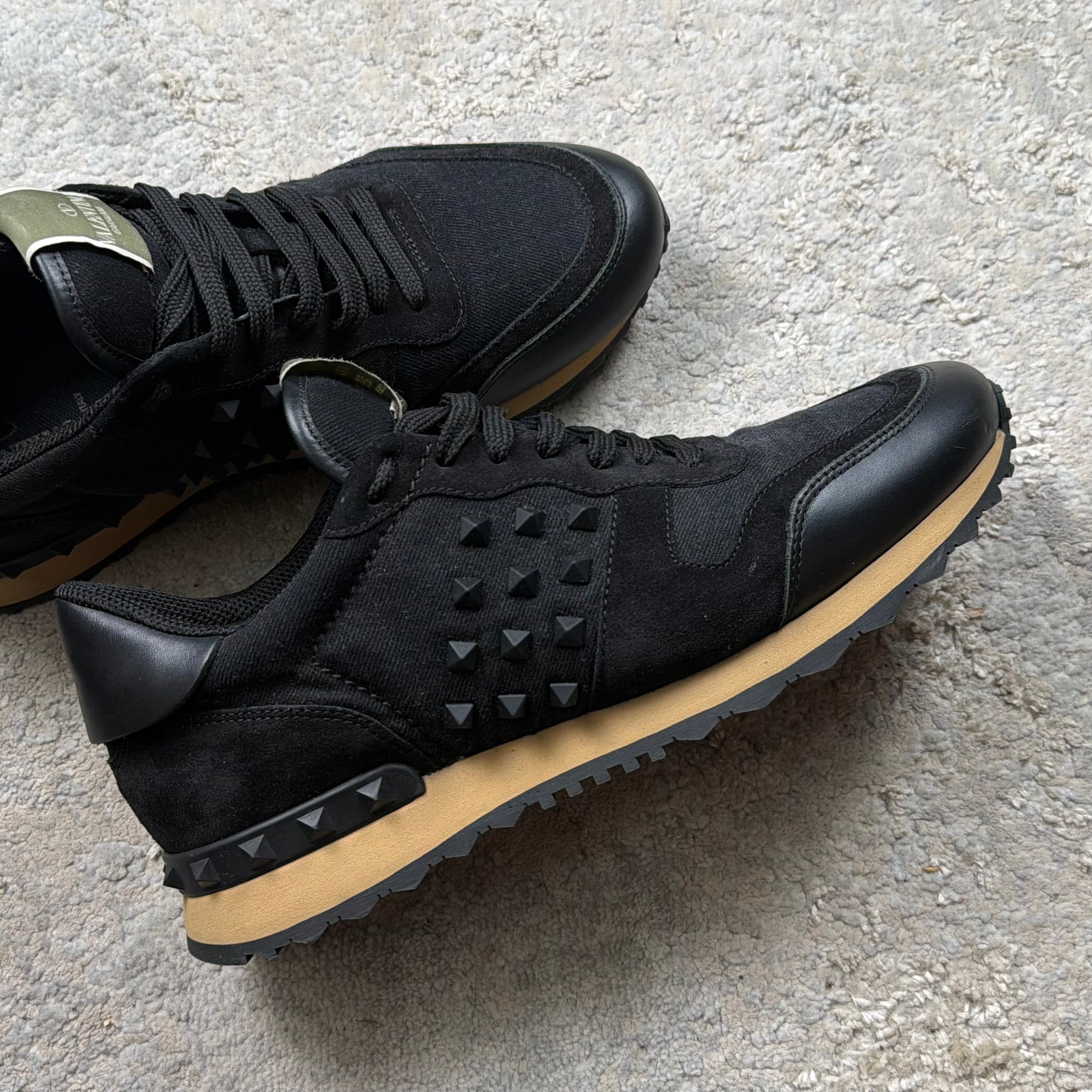 Valentino Garavani RockStud Black Trainer’s - 8UK