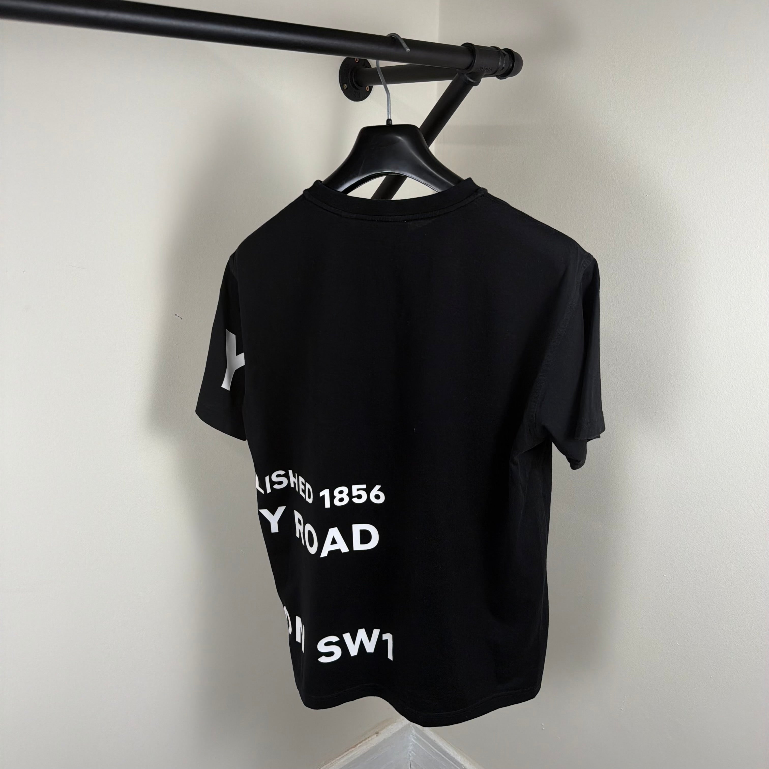 Burberry Horseferry Black Print T-Shirt -  Medium 21.5’’