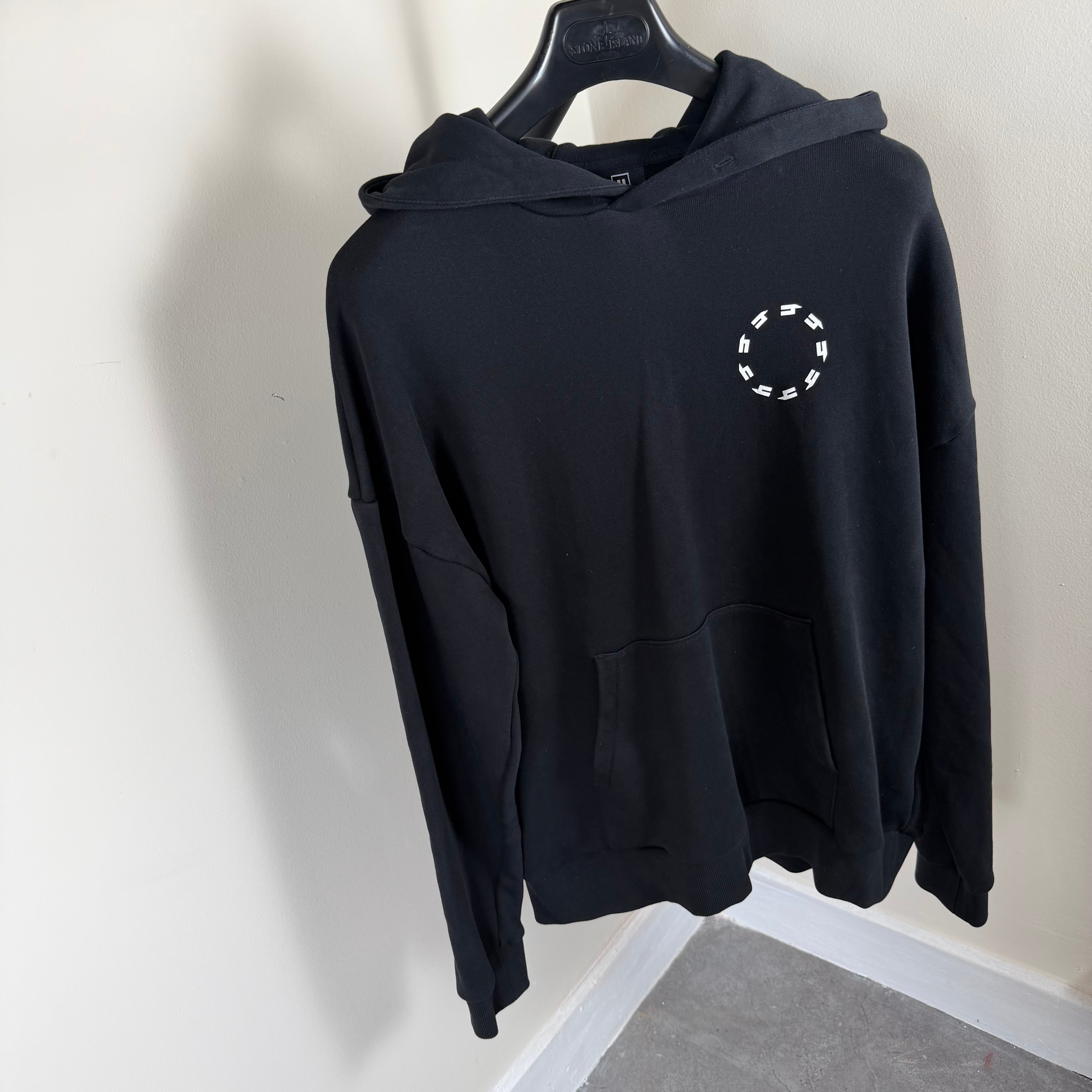 Yelir World Circle Y Hoodie - XL 24’’