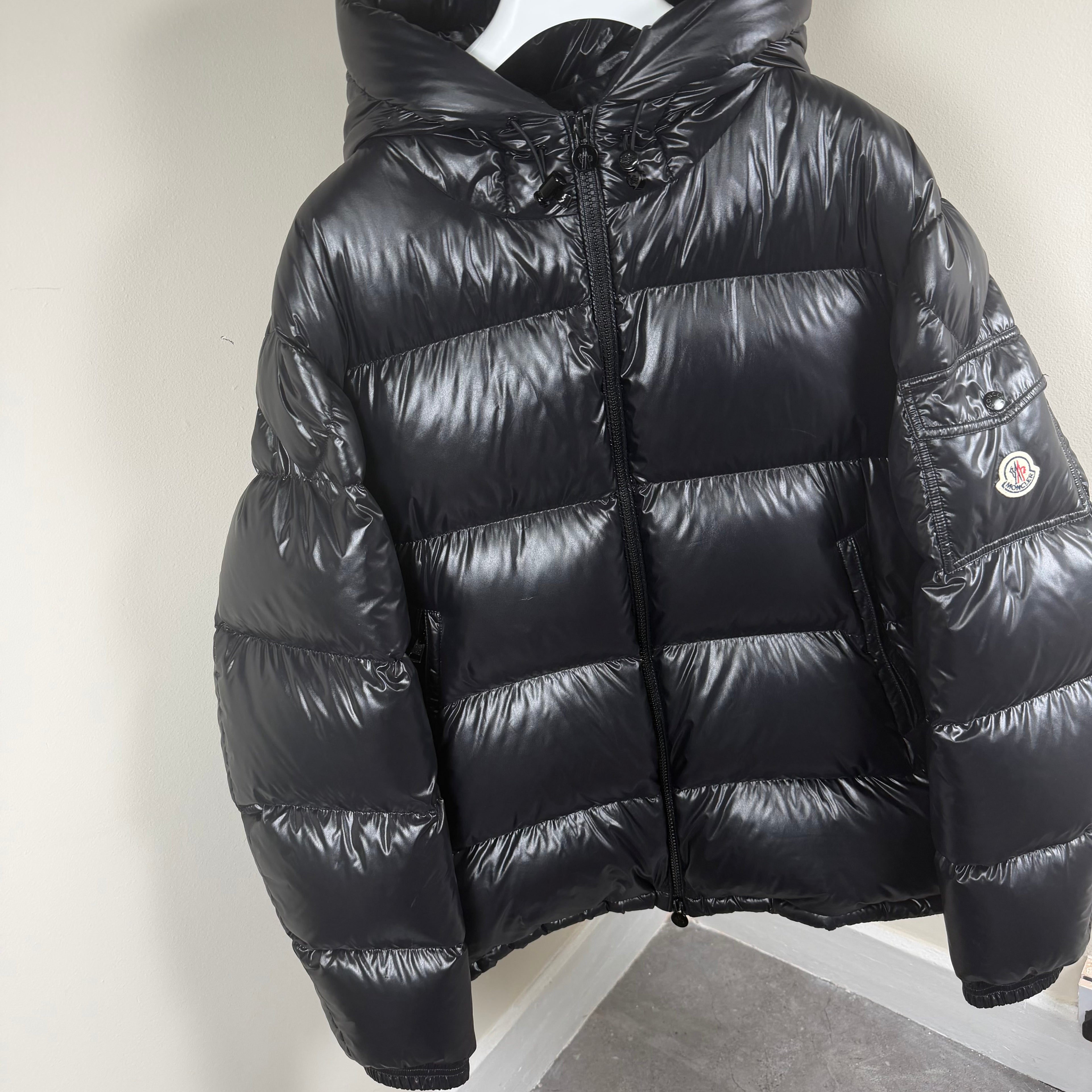 Moncler Ecrins Giubbotto Black Jacket - Size 7(2/3XL)