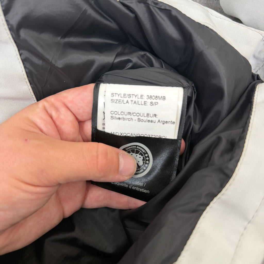 Canada Goose Wyndham Parka Black Badge Silverbirch - Small 21’’