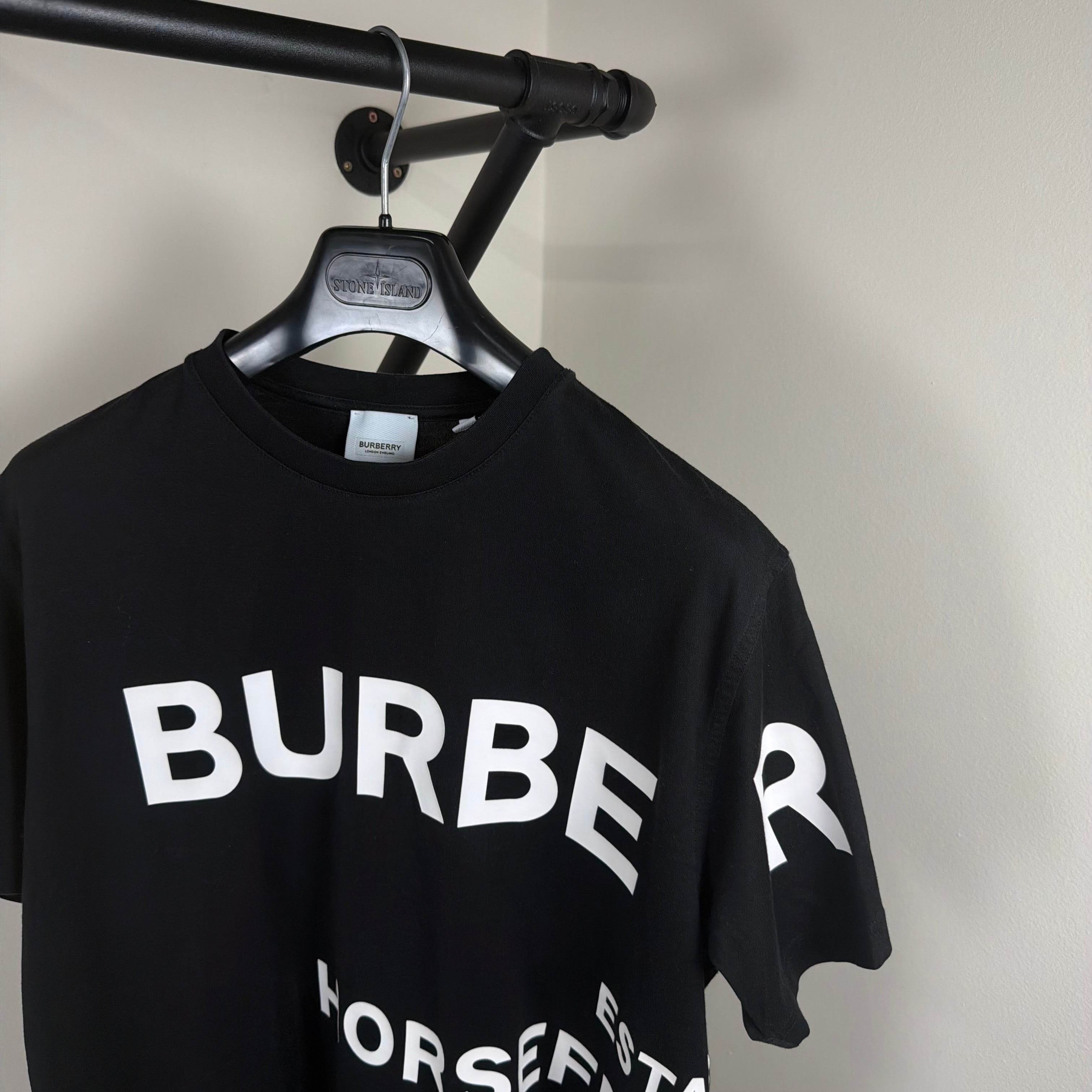 Burberry Horseferry Black Print T-Shirt -  Medium 21.5’’