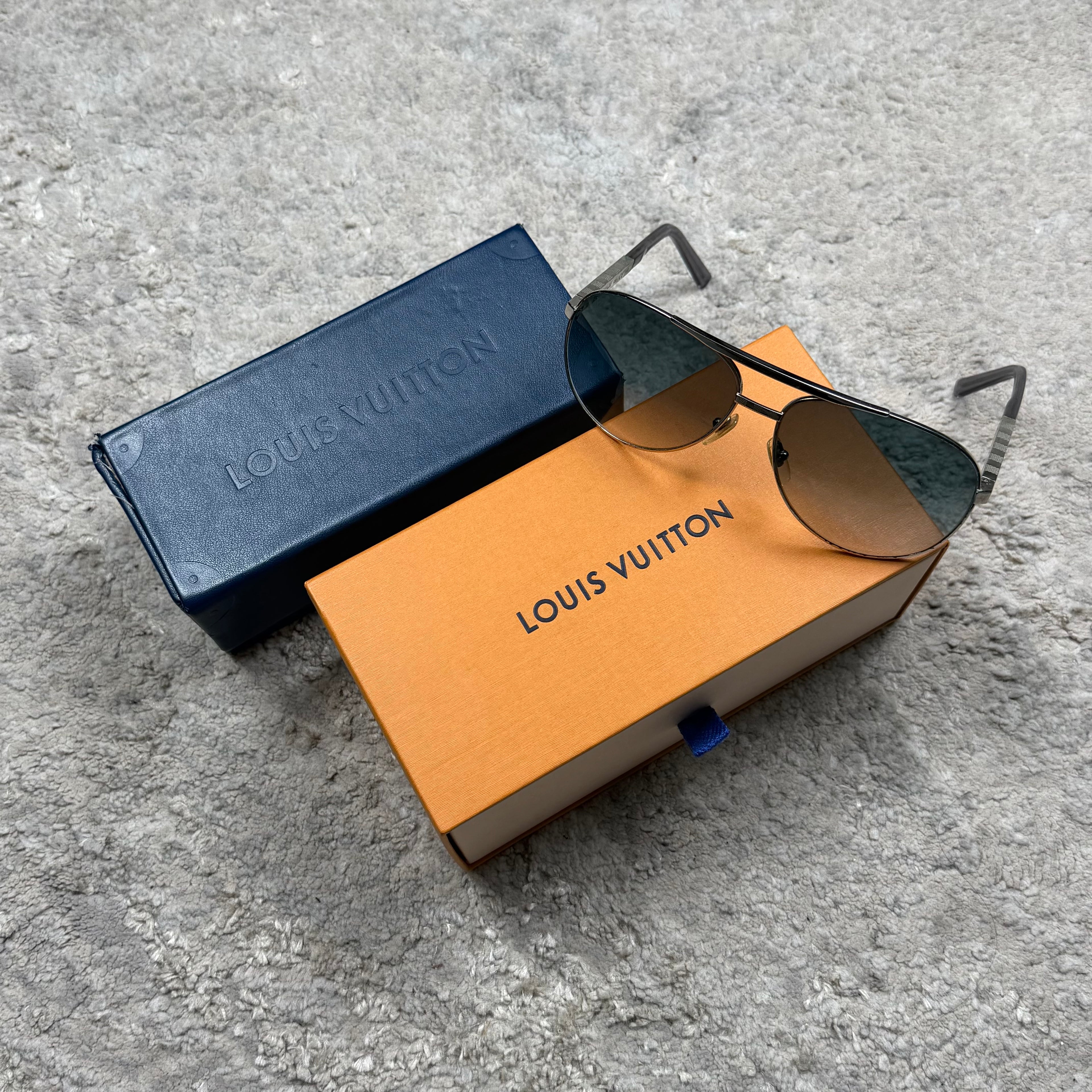 Louis Vuitton Aviator Sunglasses Silver