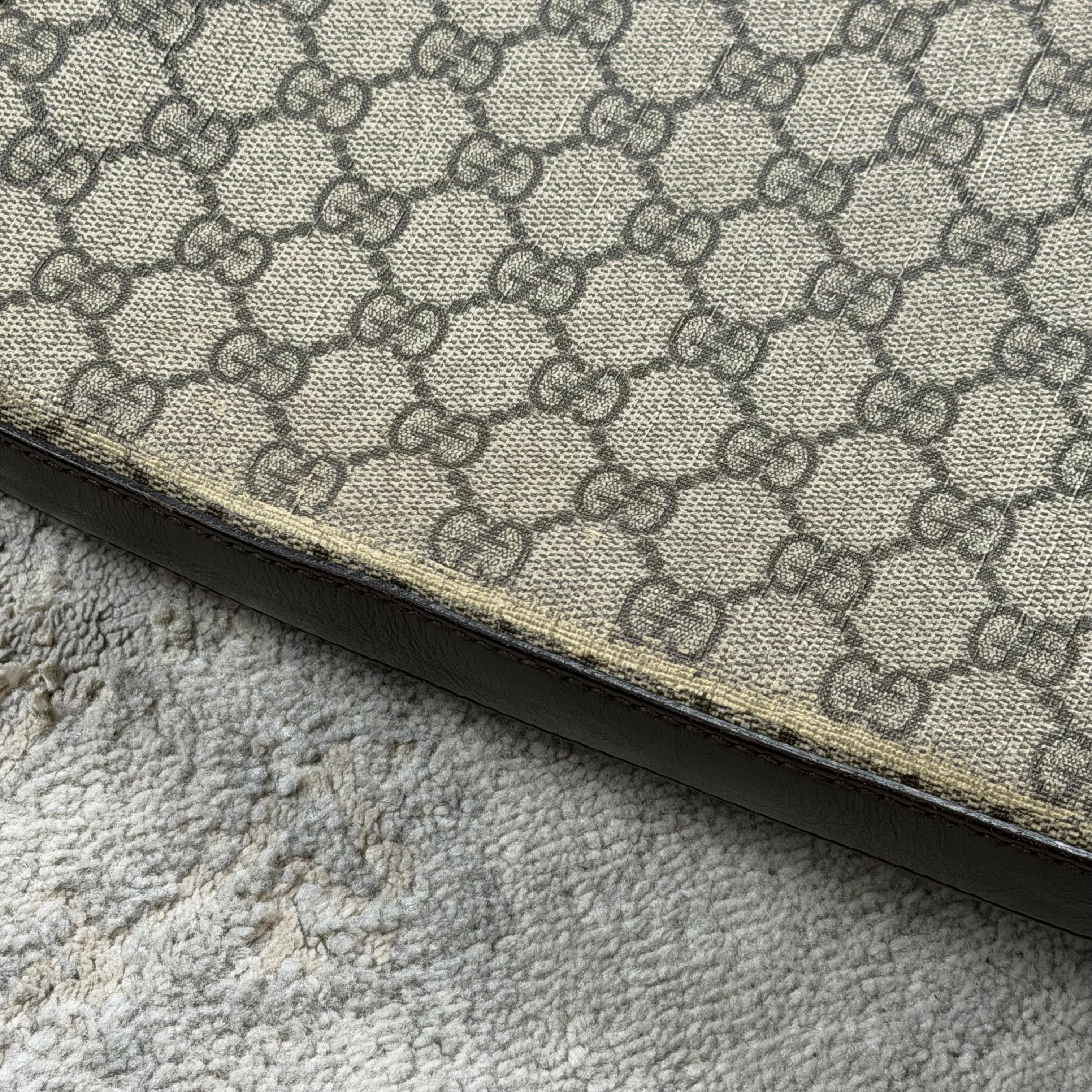 Gucci GG Supreme Canvas Beige Messenger Bag