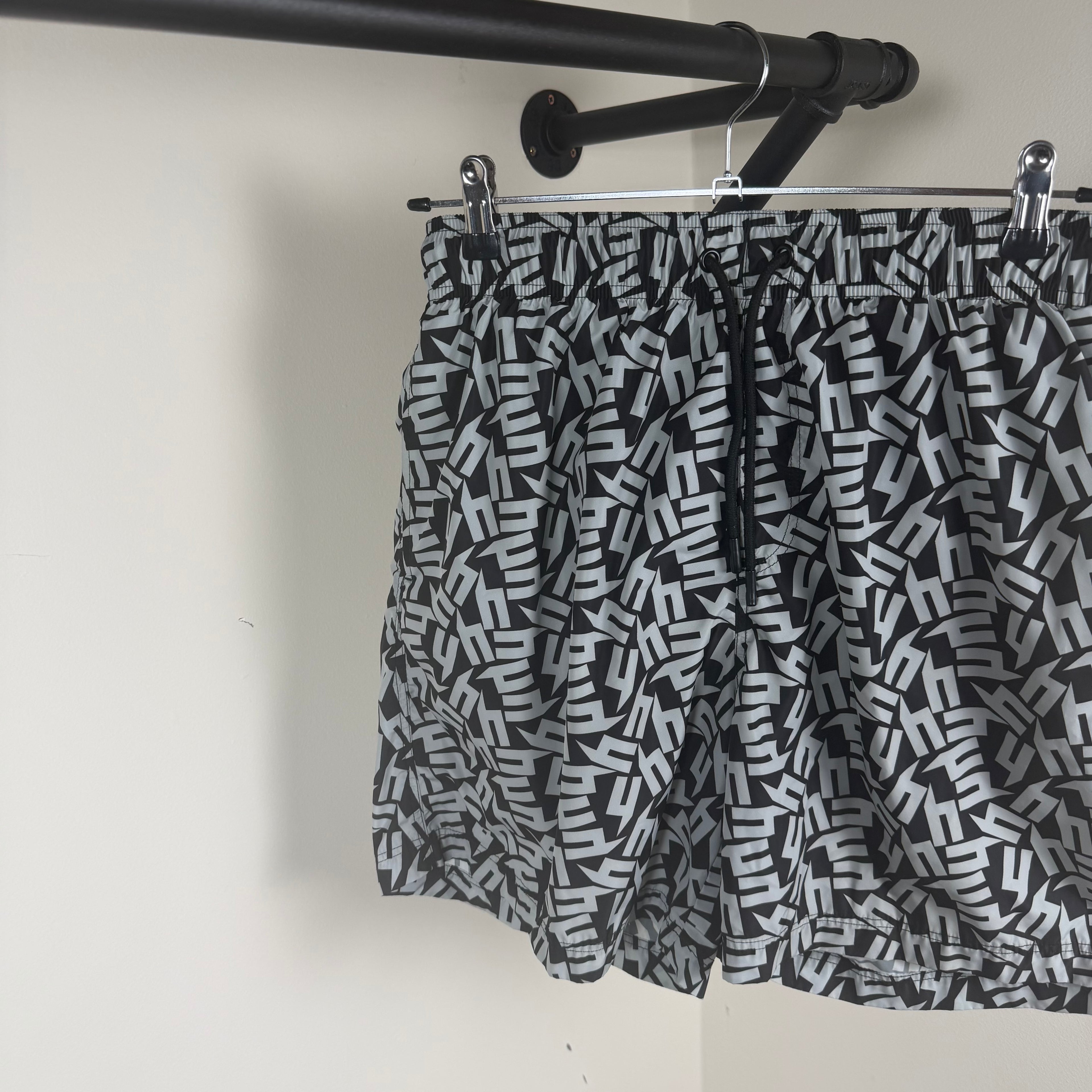 YELIR World Black/White Swimming Shorts - Large