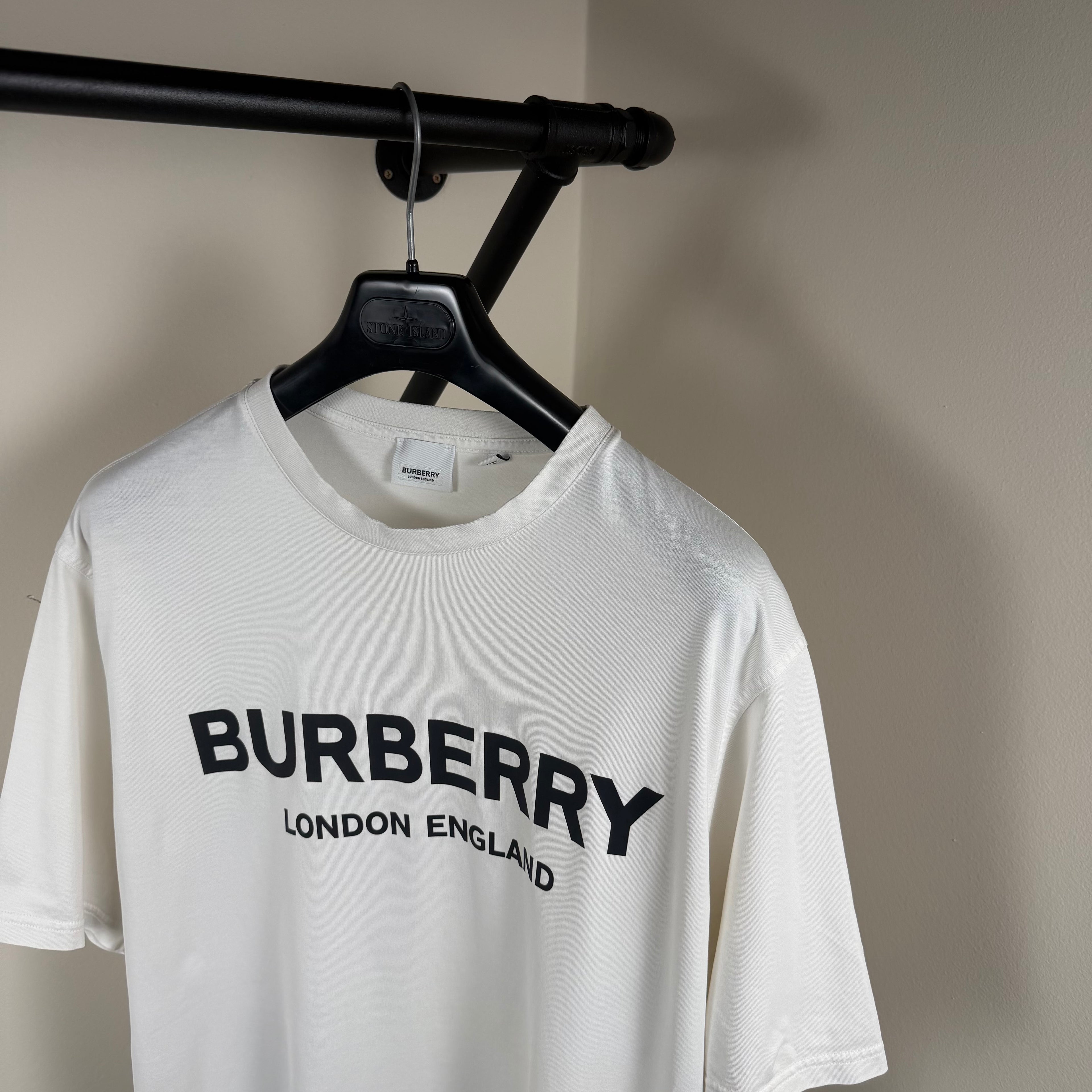 Burberry White Print T-Shirt - XL/L 23’’