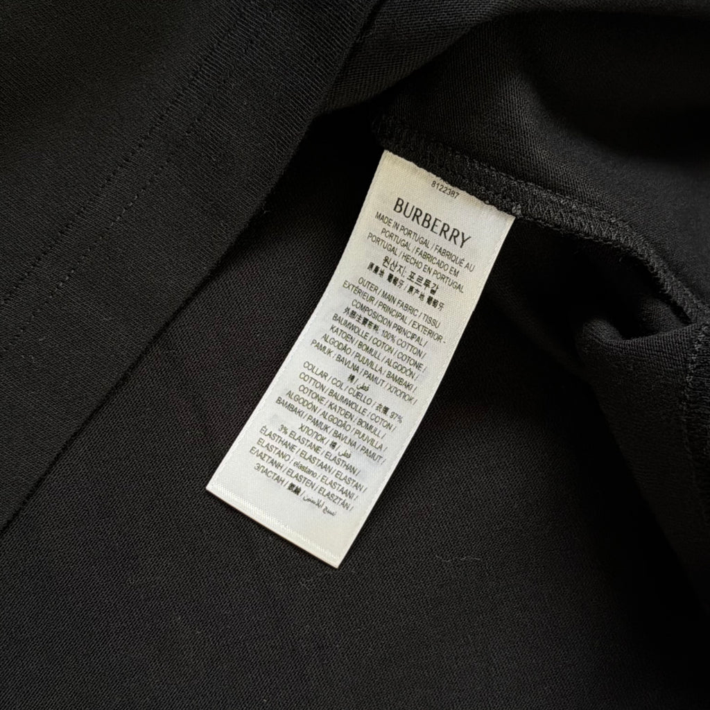 Burberry Black Spellout T-Shirt - Medium 21.5’’