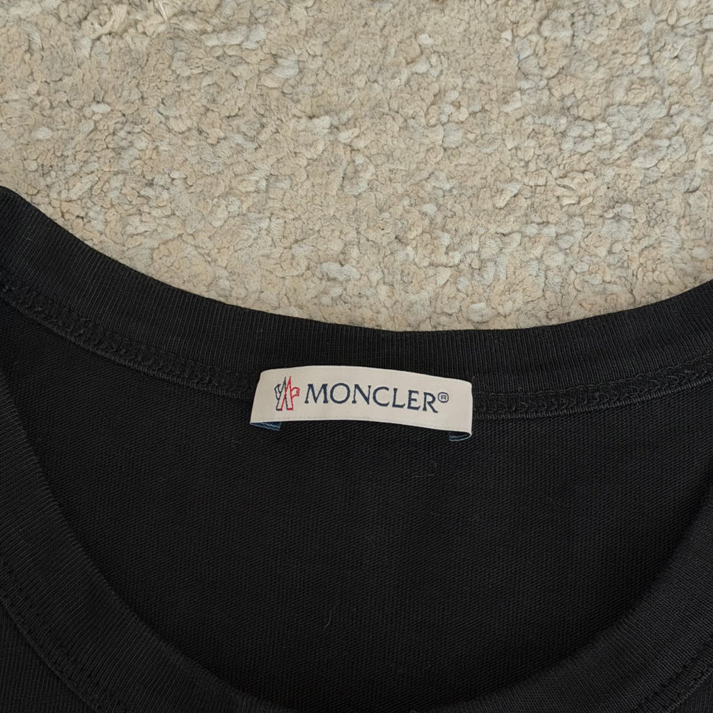 Moncler Black Graphic T-Shirt - Small 19’’