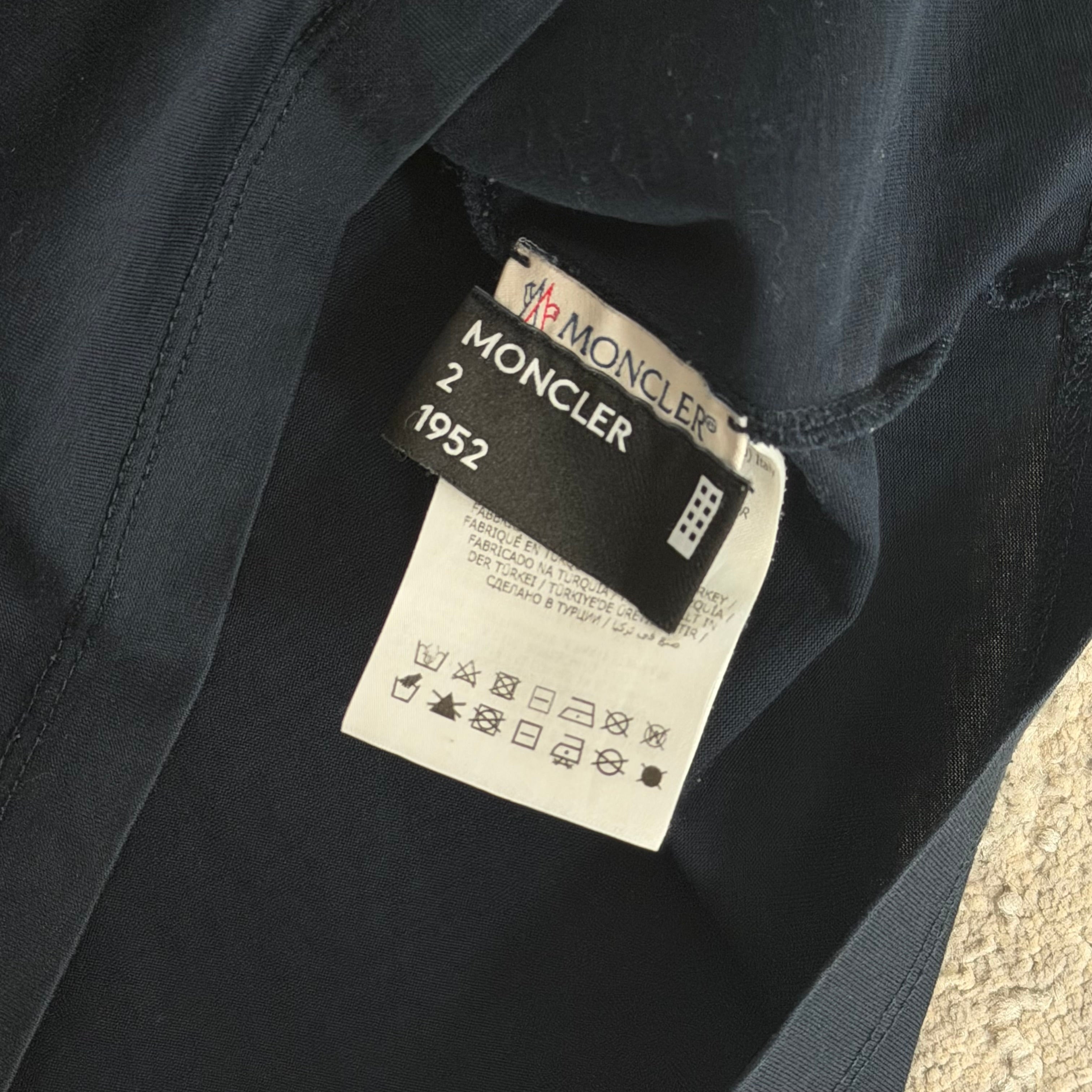 Moncler Navy Logo T-Shirt - Medium 20.5’’