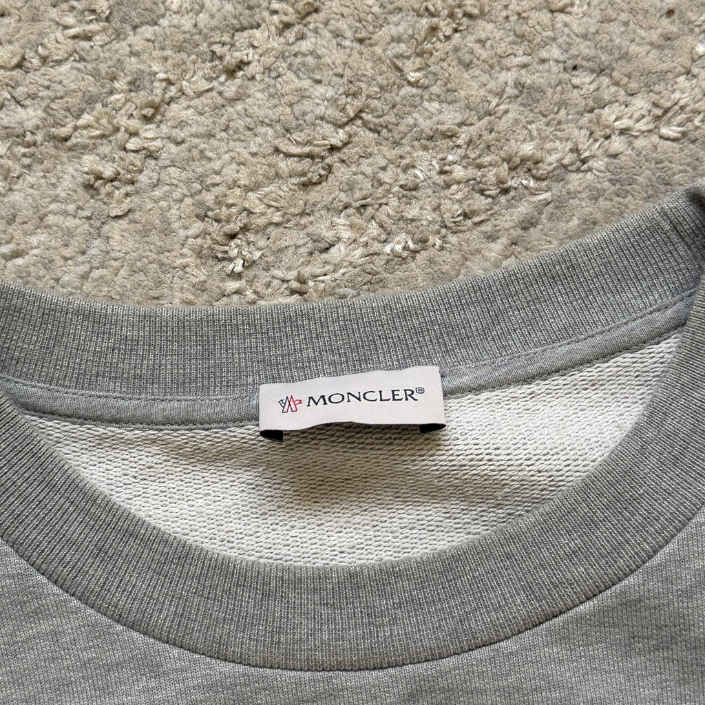Moncler Graphic Swirl Grey Crewneck - XL 22’’