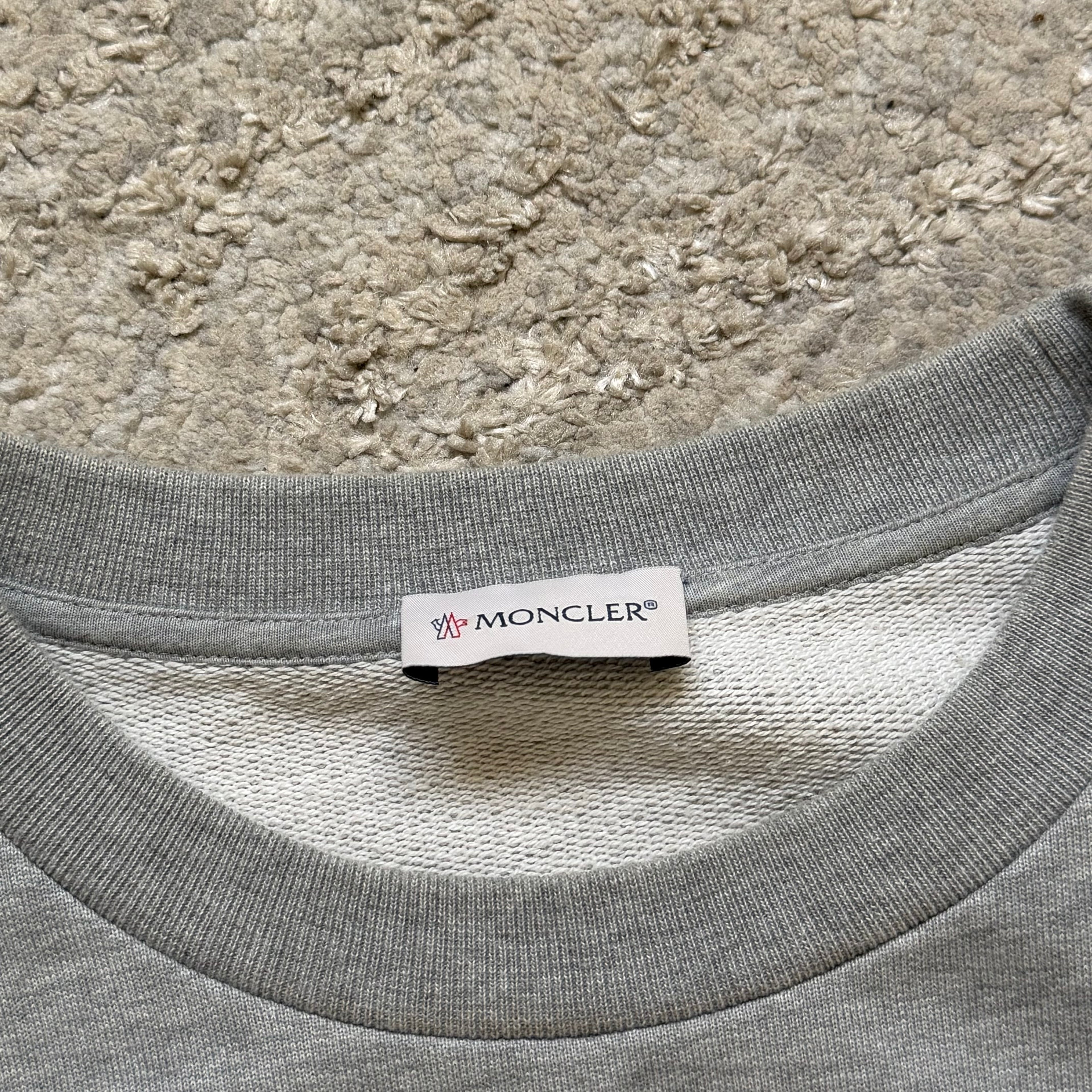 Moncler Graphic Swirl Grey Crewneck - XL 22’’