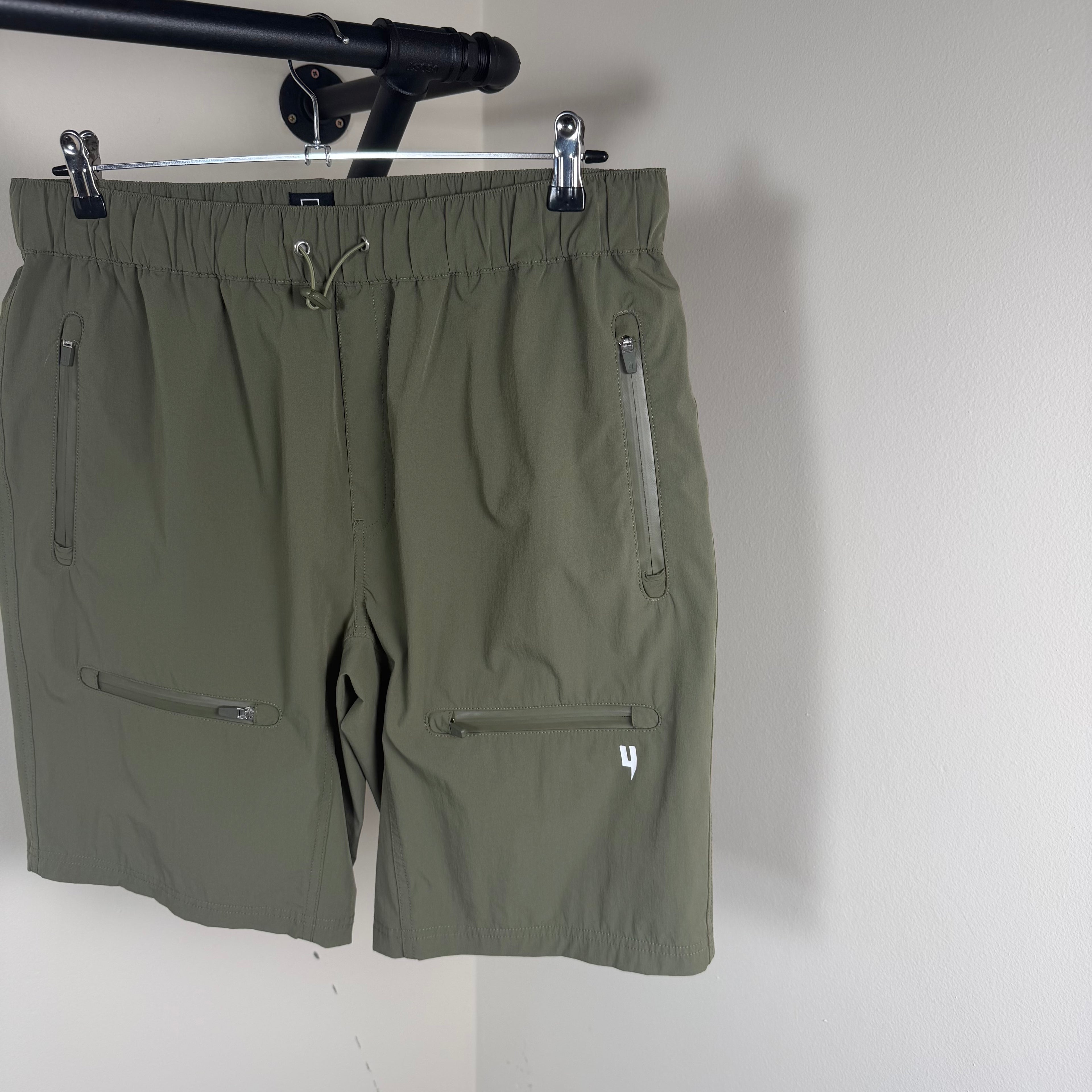 YELIR World Khaki Cargo Shorts - Large