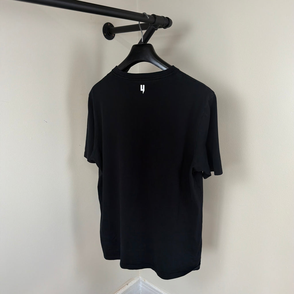 Yelir World 8Y Graphic T-Shirt - XL 22’’