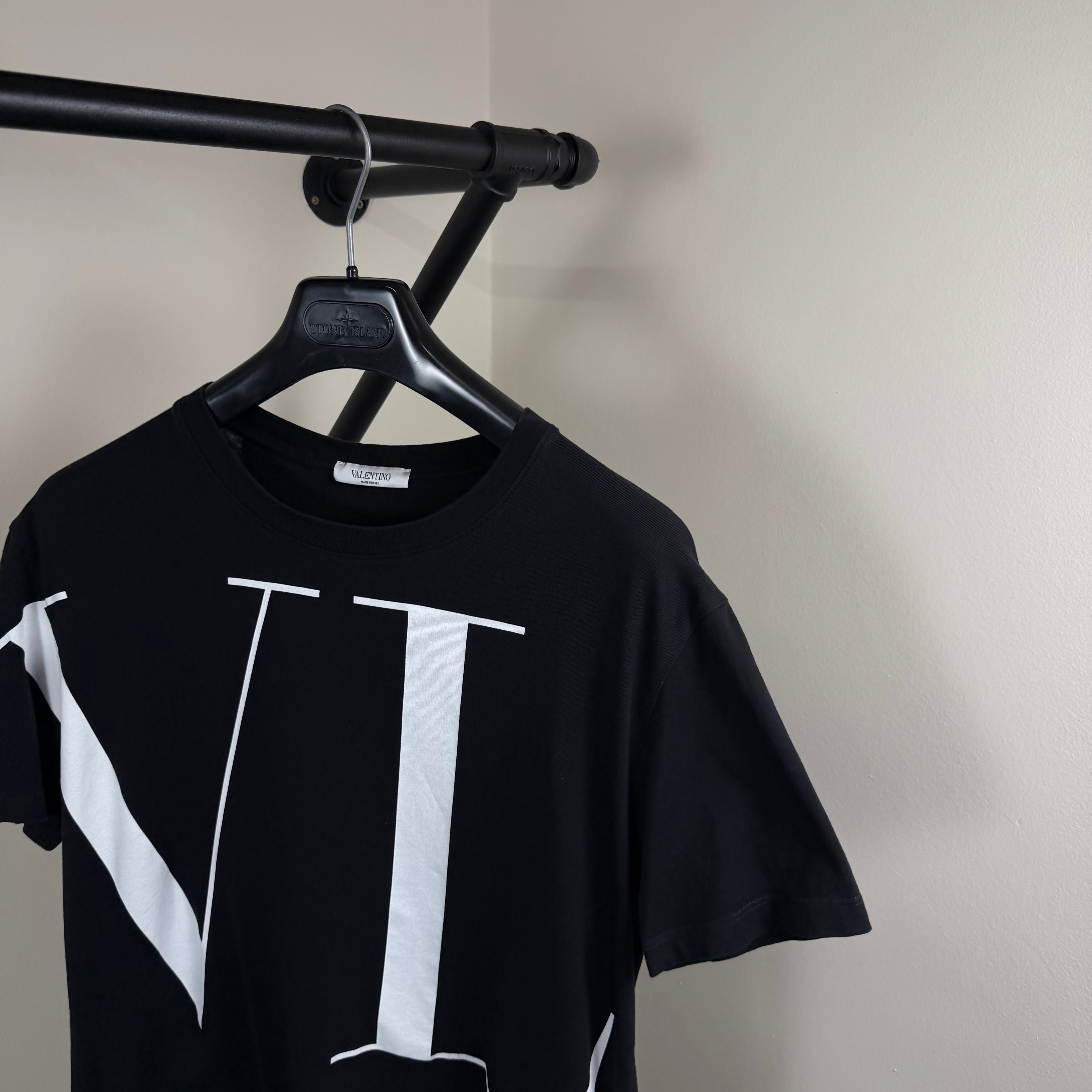 Valentino Garavani Large Logo Print - S/M 19’’