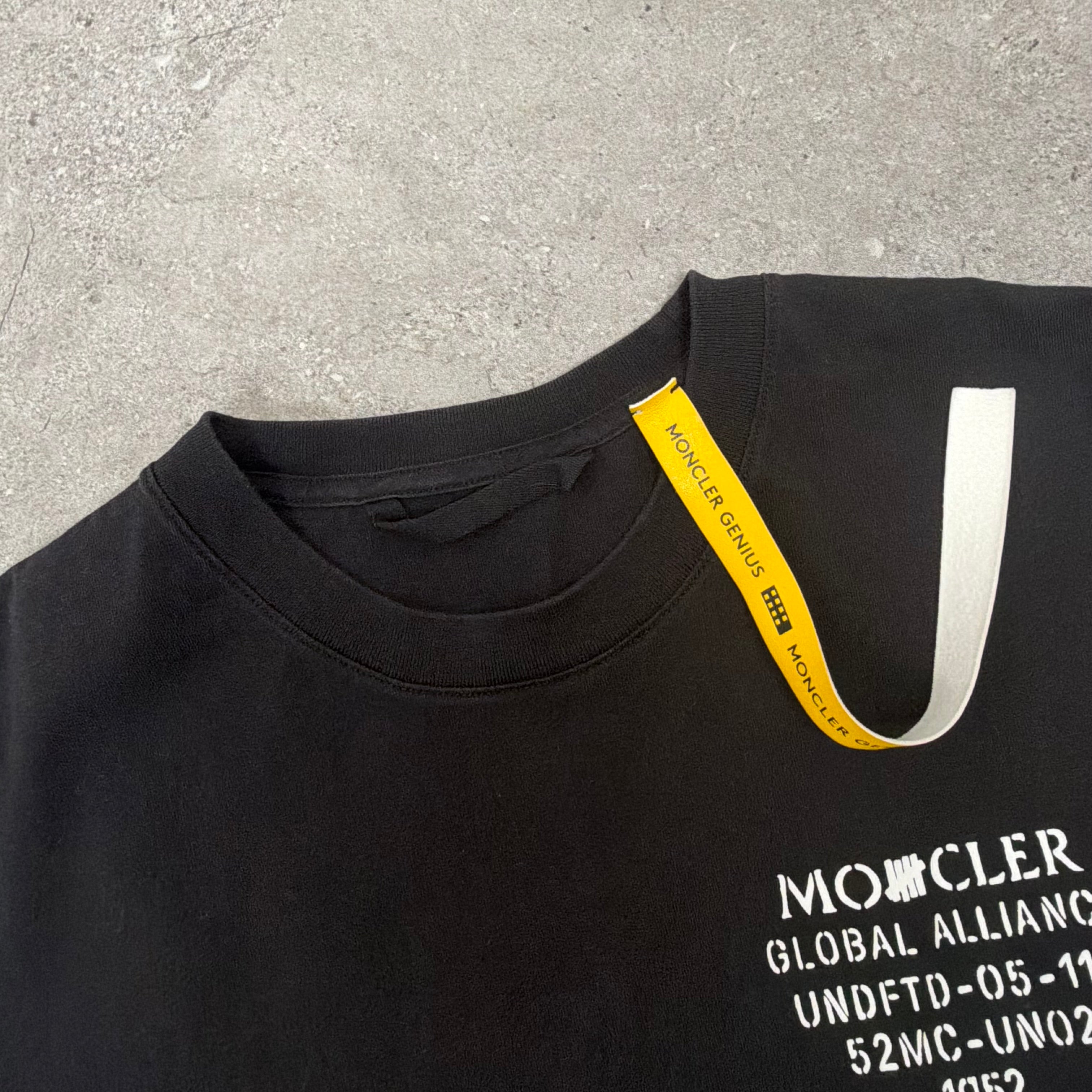 Moncler Graphic Black T-Shirt - Medium 20’’