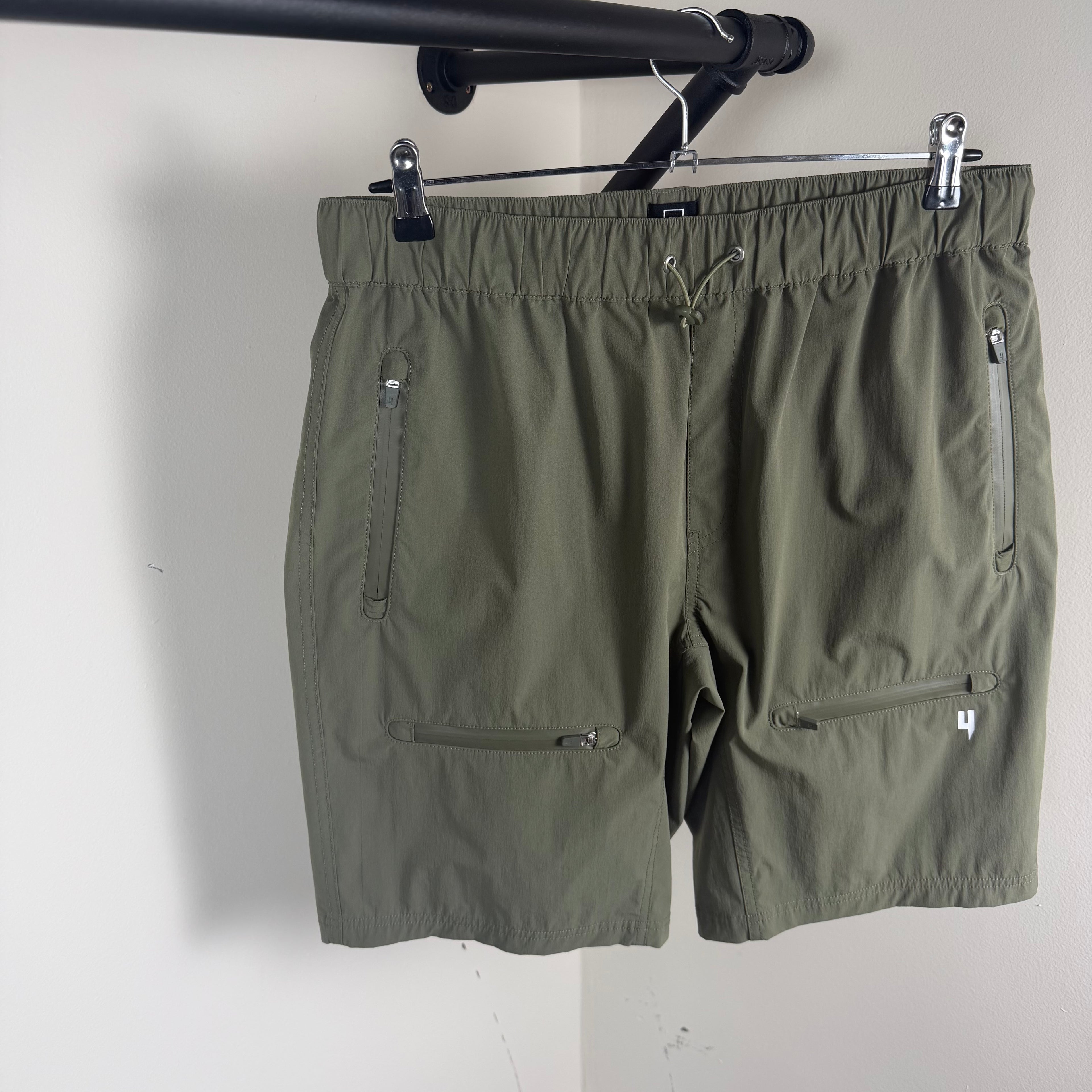 YELIR World Khaki Cargo Shorts - Large