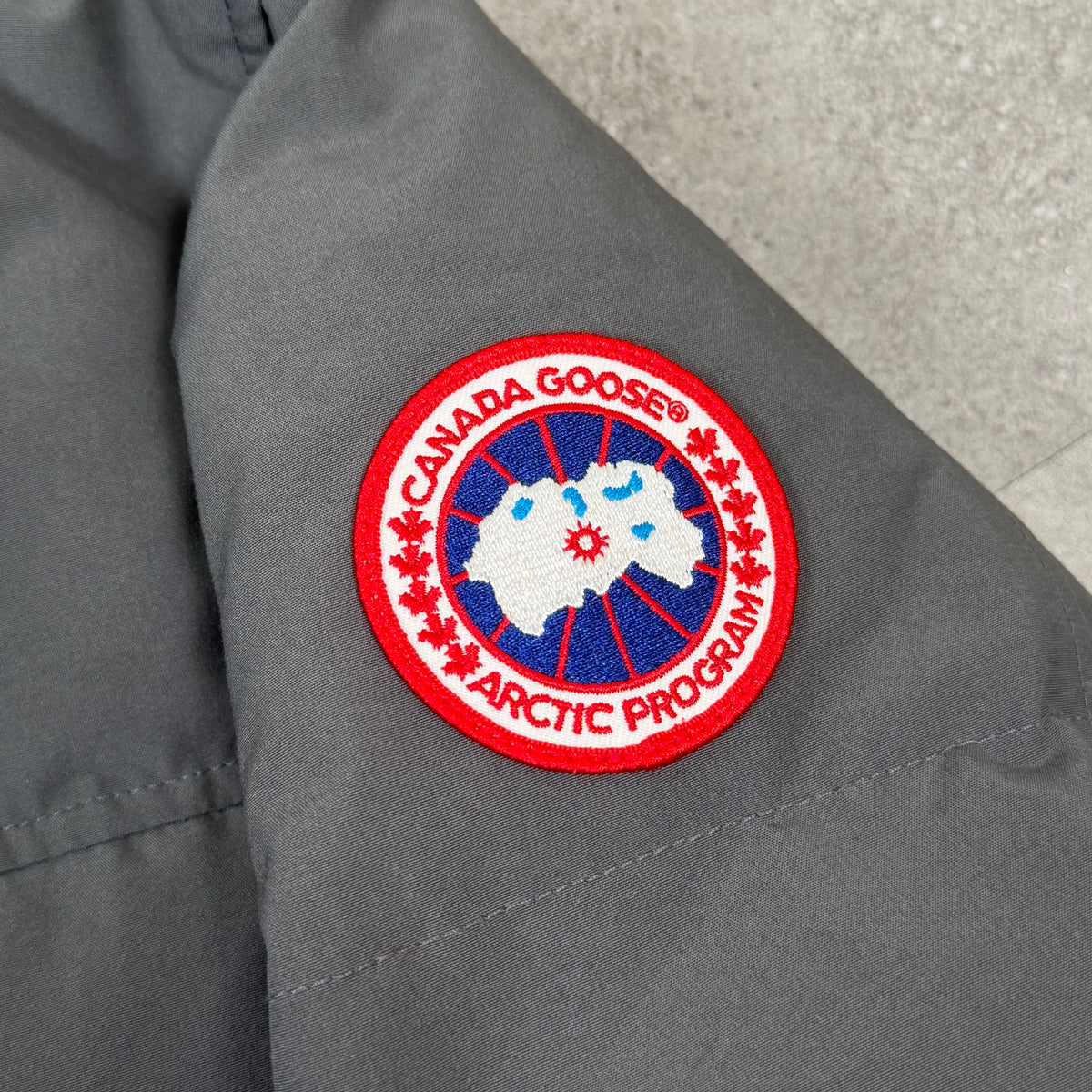 Canada Goose MacMillan Parka Grey - Medium 22.5’’