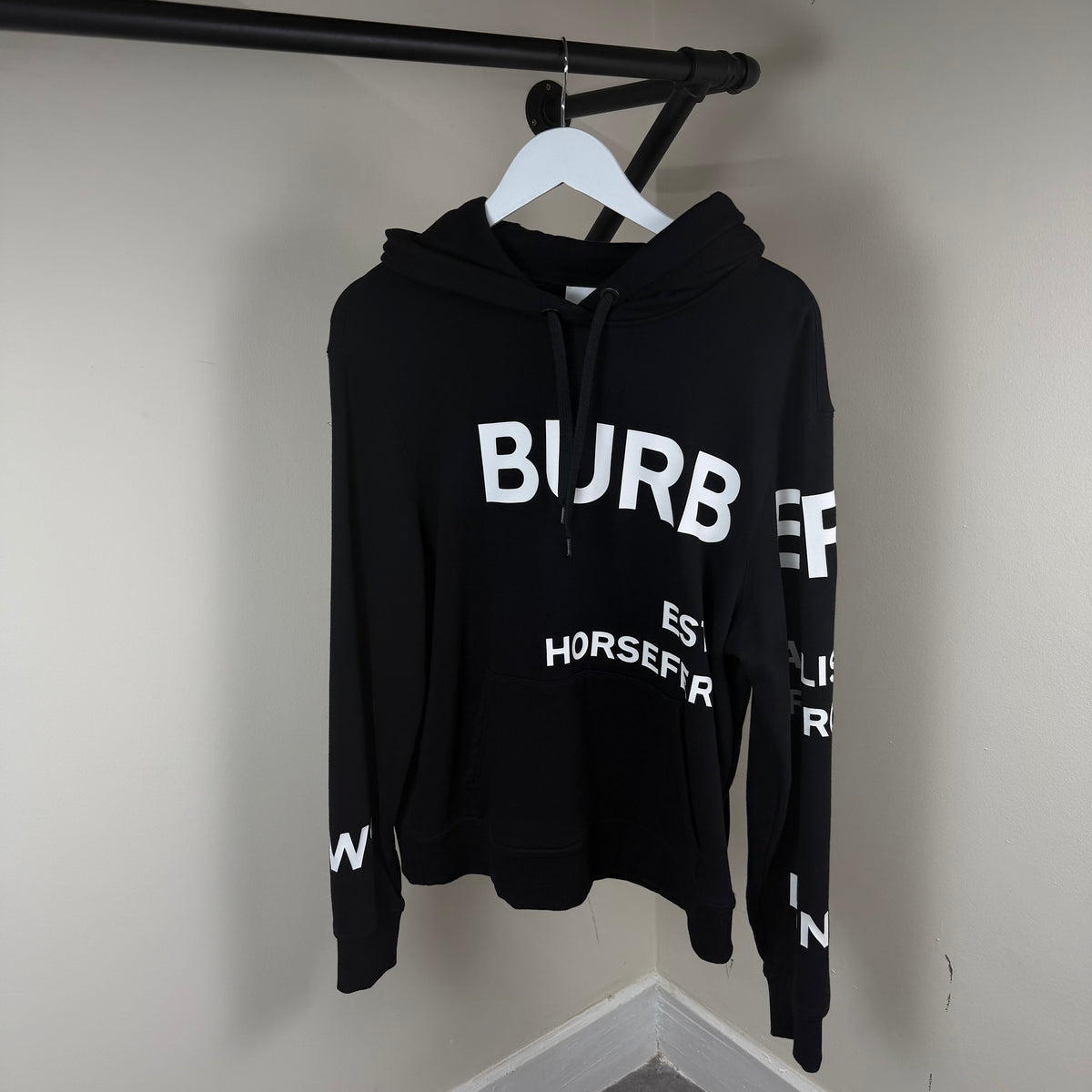 Burberry Black Horseferry Hoodie - M/L 22’’