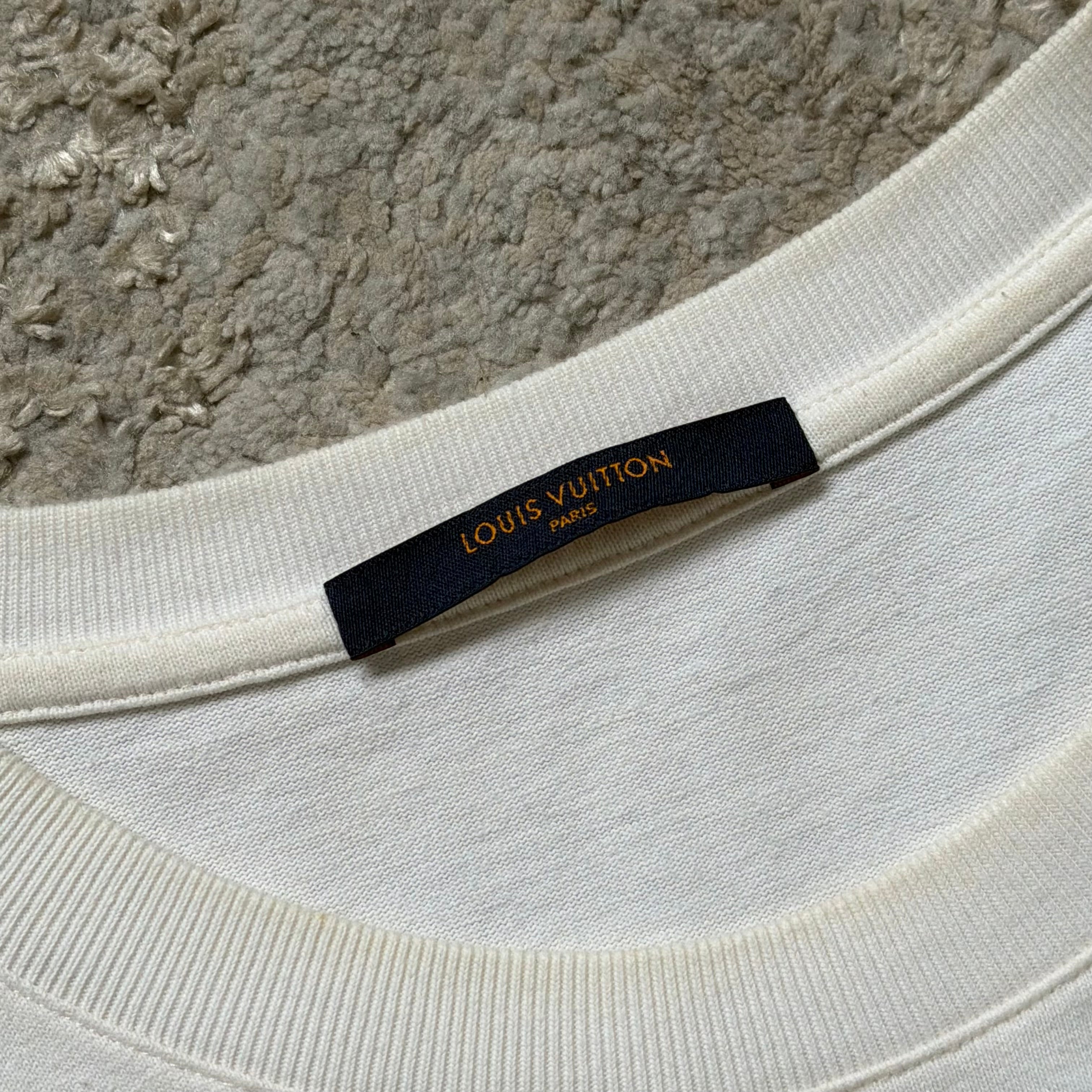 Louis Vuitton White Smoke T-Shirt - Large 22’’