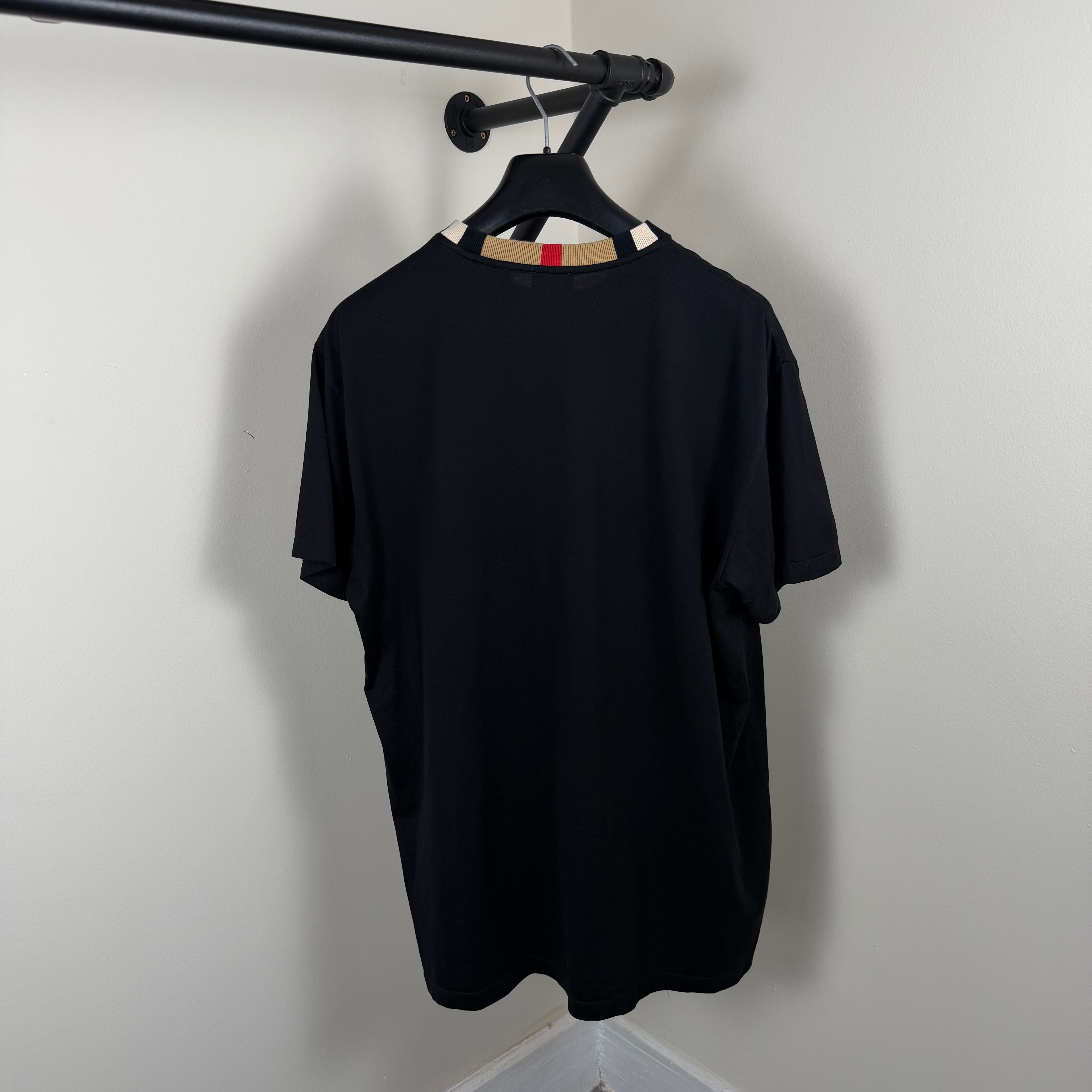Burberry Check Black T-Shirt - Large 24’’