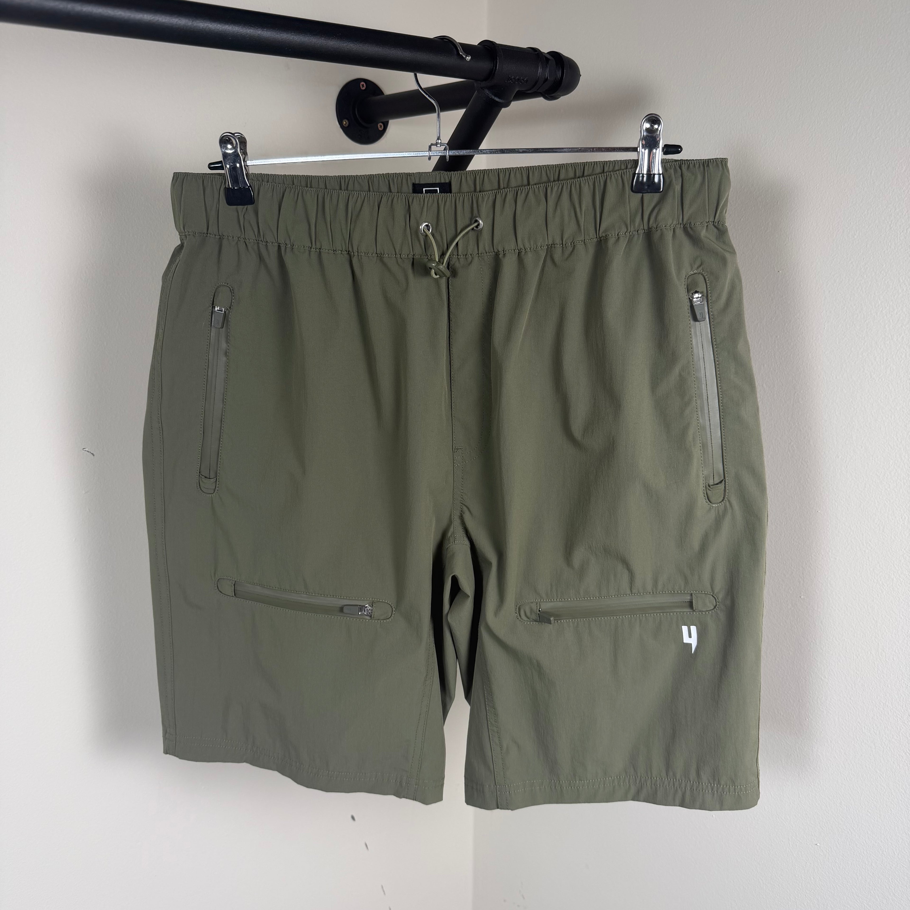YELIR World Khaki Cargo Shorts - Large