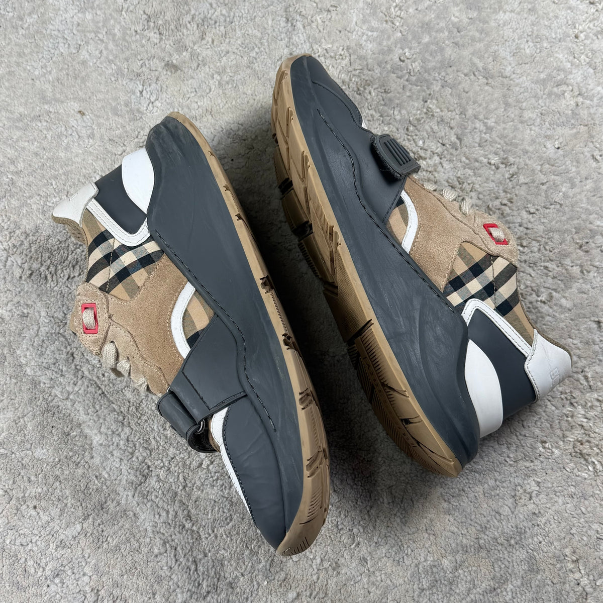 Burberry Biege Check Ramsey Trainer - 6UK