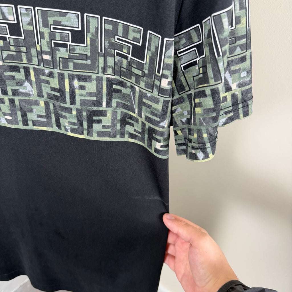 Fendi Camo T-Shirt - Medium 21’’