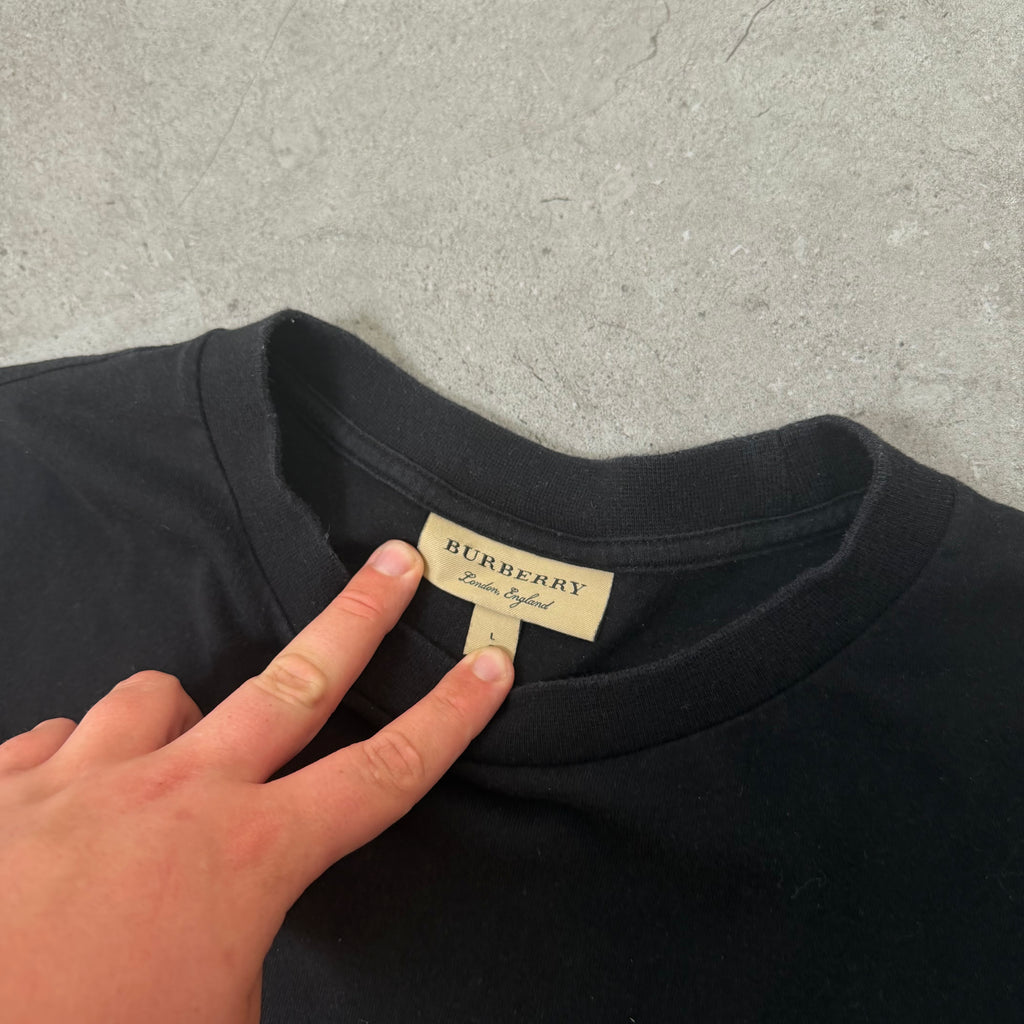 Burberry Spellout Black T-Shirt - Large 22’’