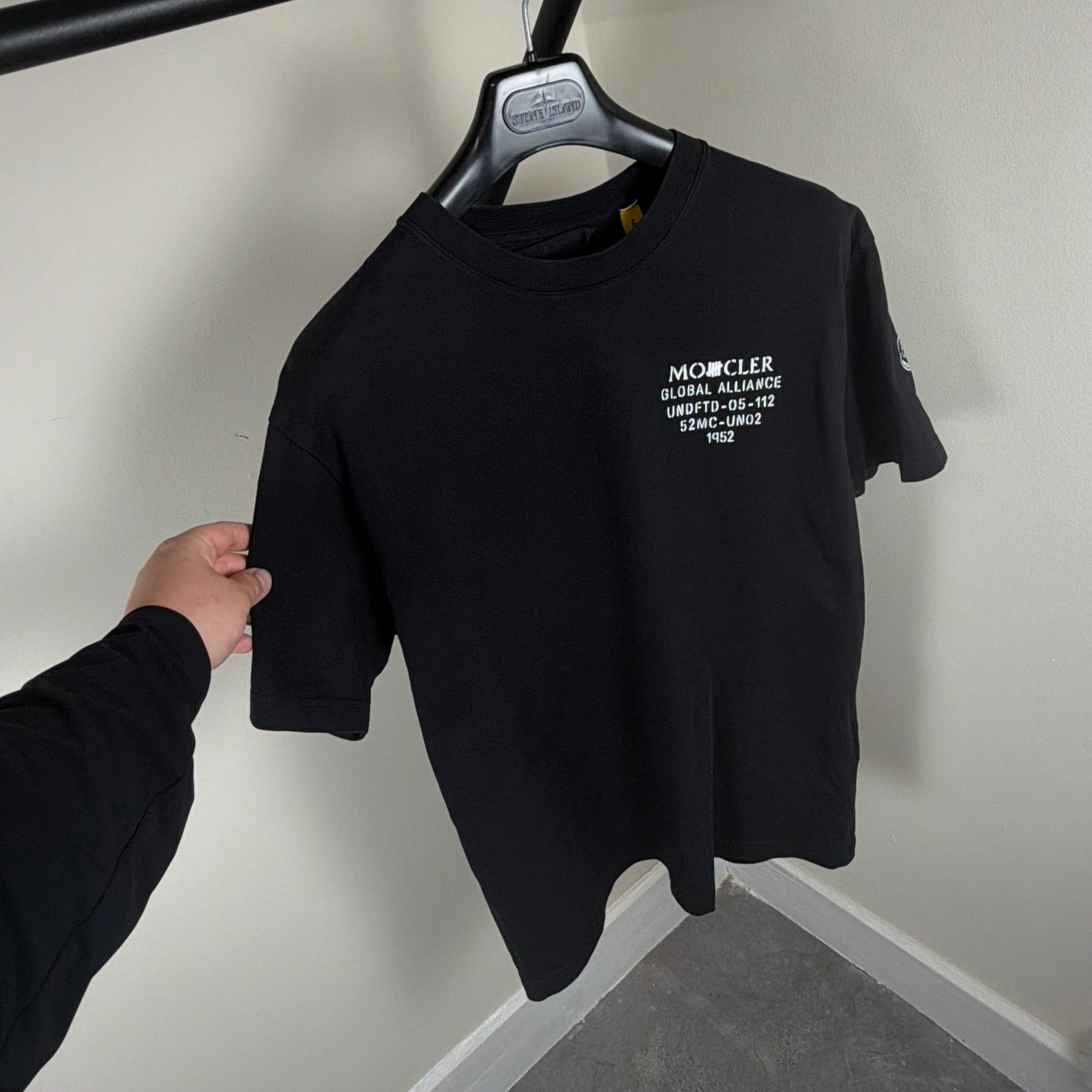 Moncler Graphic Black T-Shirt - Medium 20’’