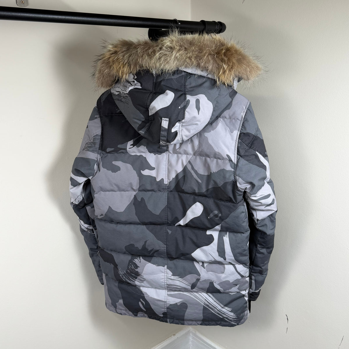 Canada Goose Grey Camo Carson Parka - Small 20.5’’