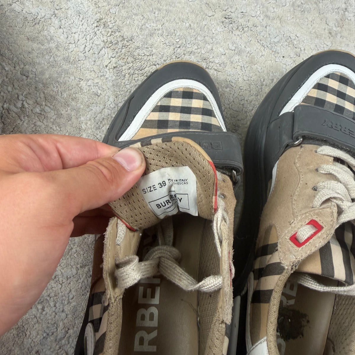 Burberry Biege Check Ramsey Trainer - 6UK