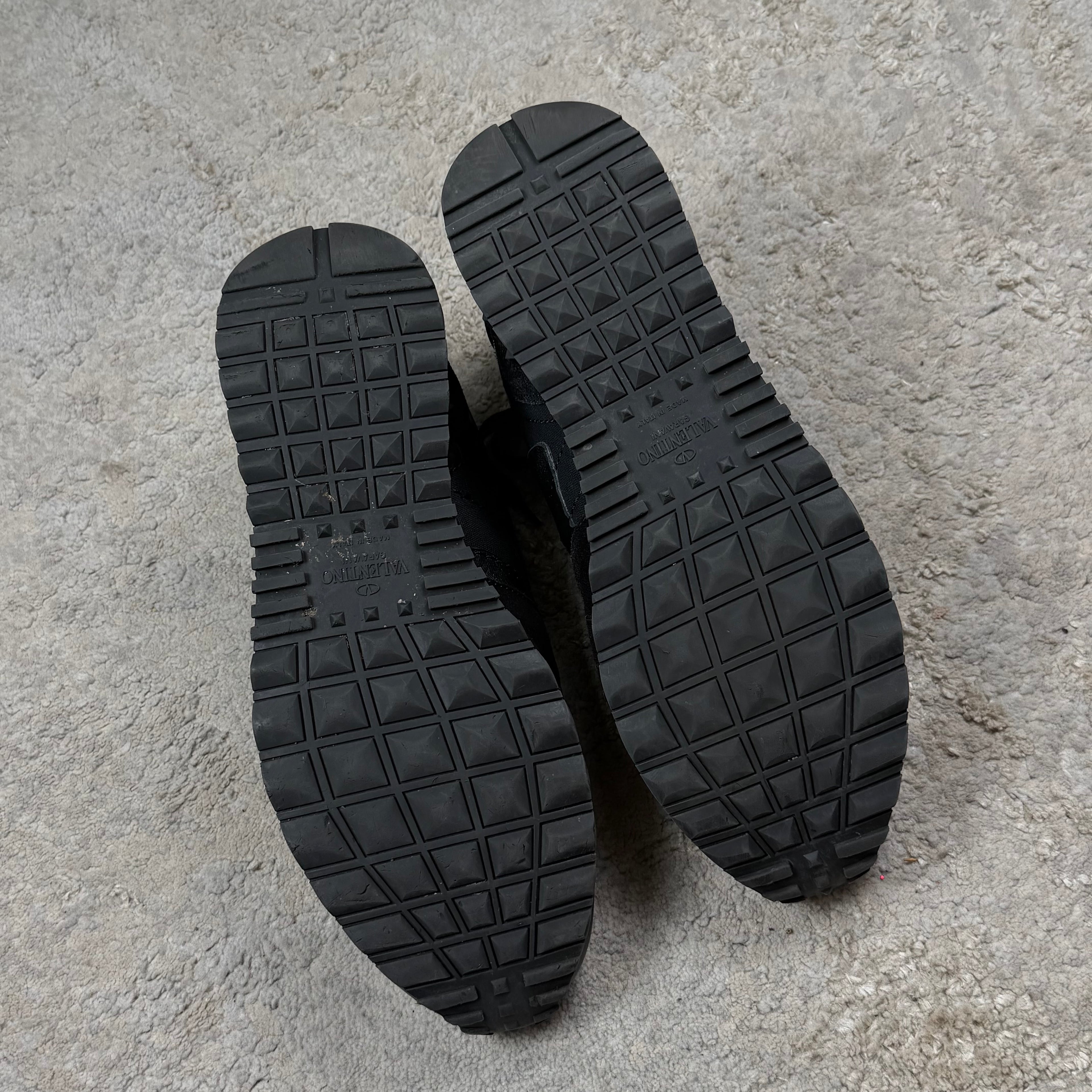 Valentino Garavani Triple Black Rockrunner Trainer’s - 8UK